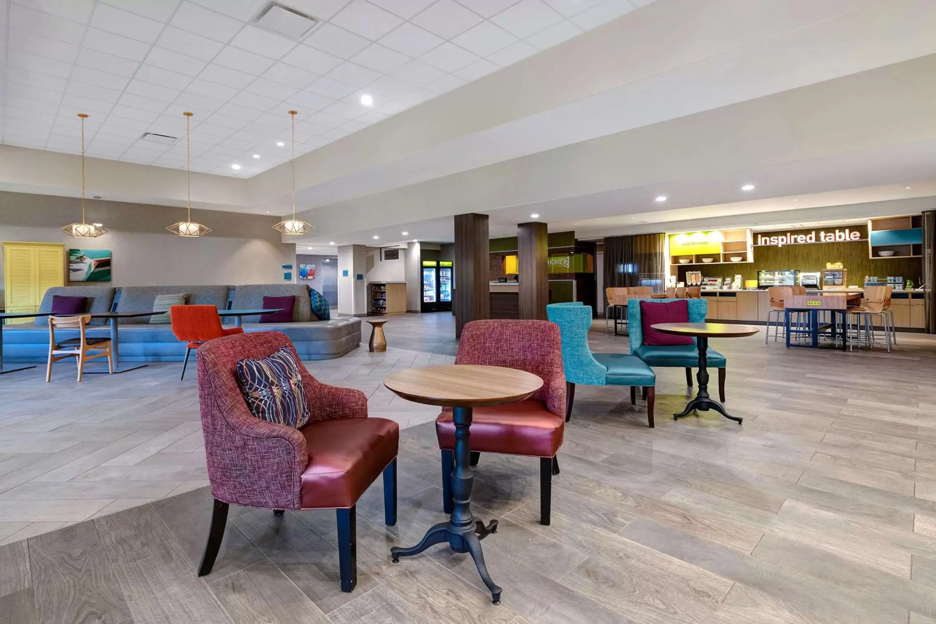 Breakfast, Lounge/Bar in Home2 Suites by Hilton Gulf Breeze Pensacola Area, FL