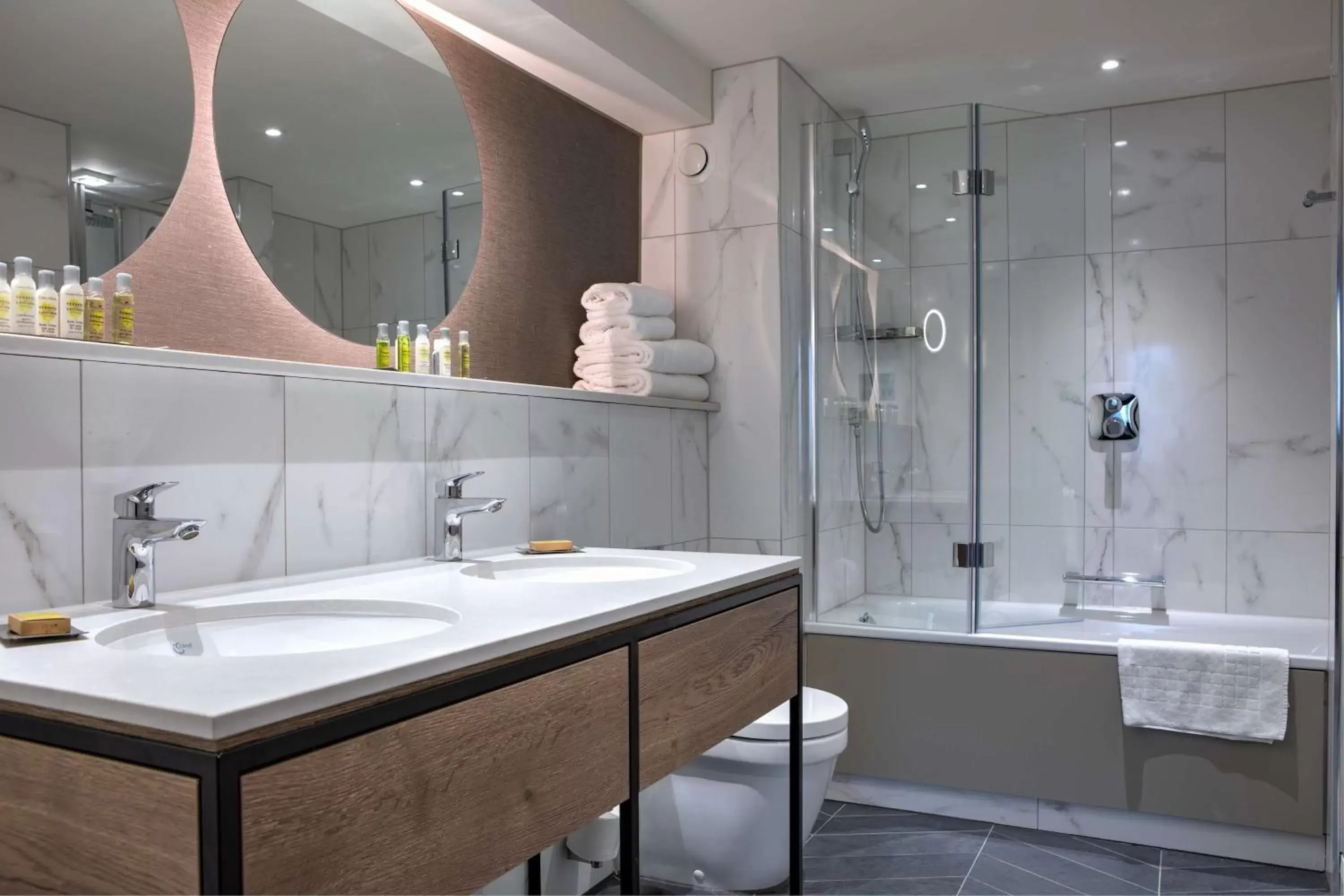 Bathroom in DoubleTree by Hilton London Elstree