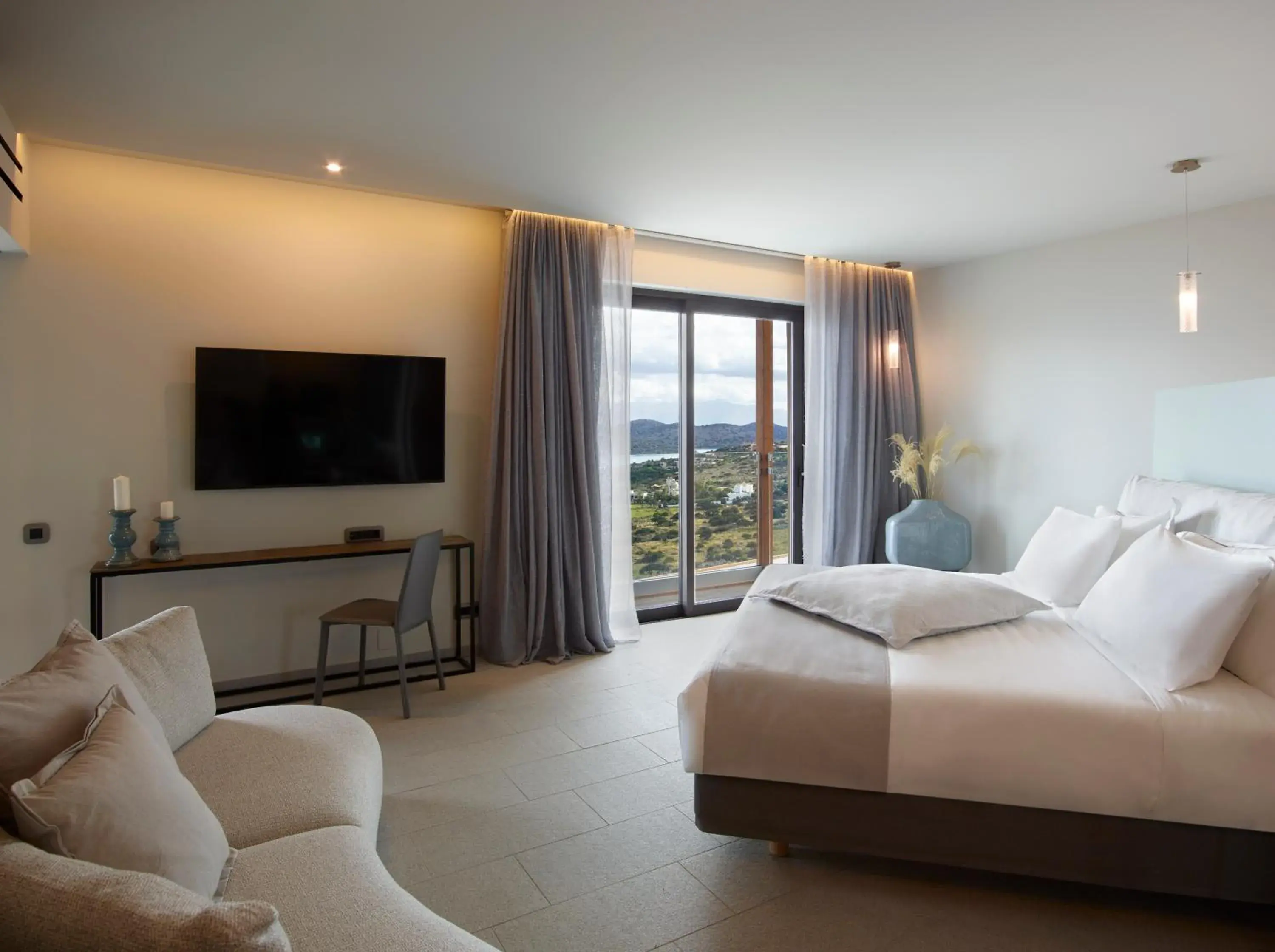 Bed in Cayo Exclusive Resort & Spa Bed in Cayo Exclusive Resort & Spa