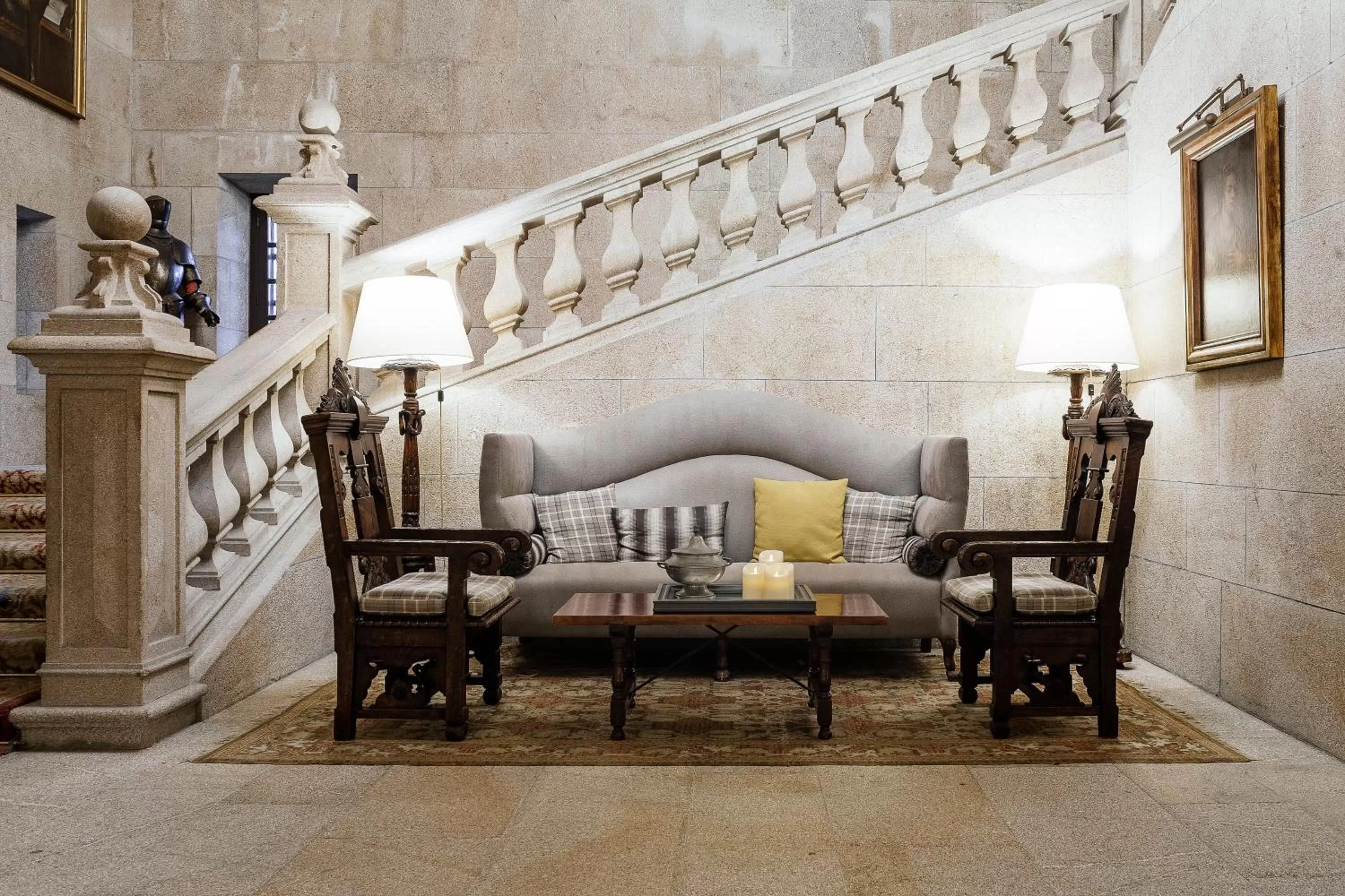 Lobby or reception in Parador de Baiona