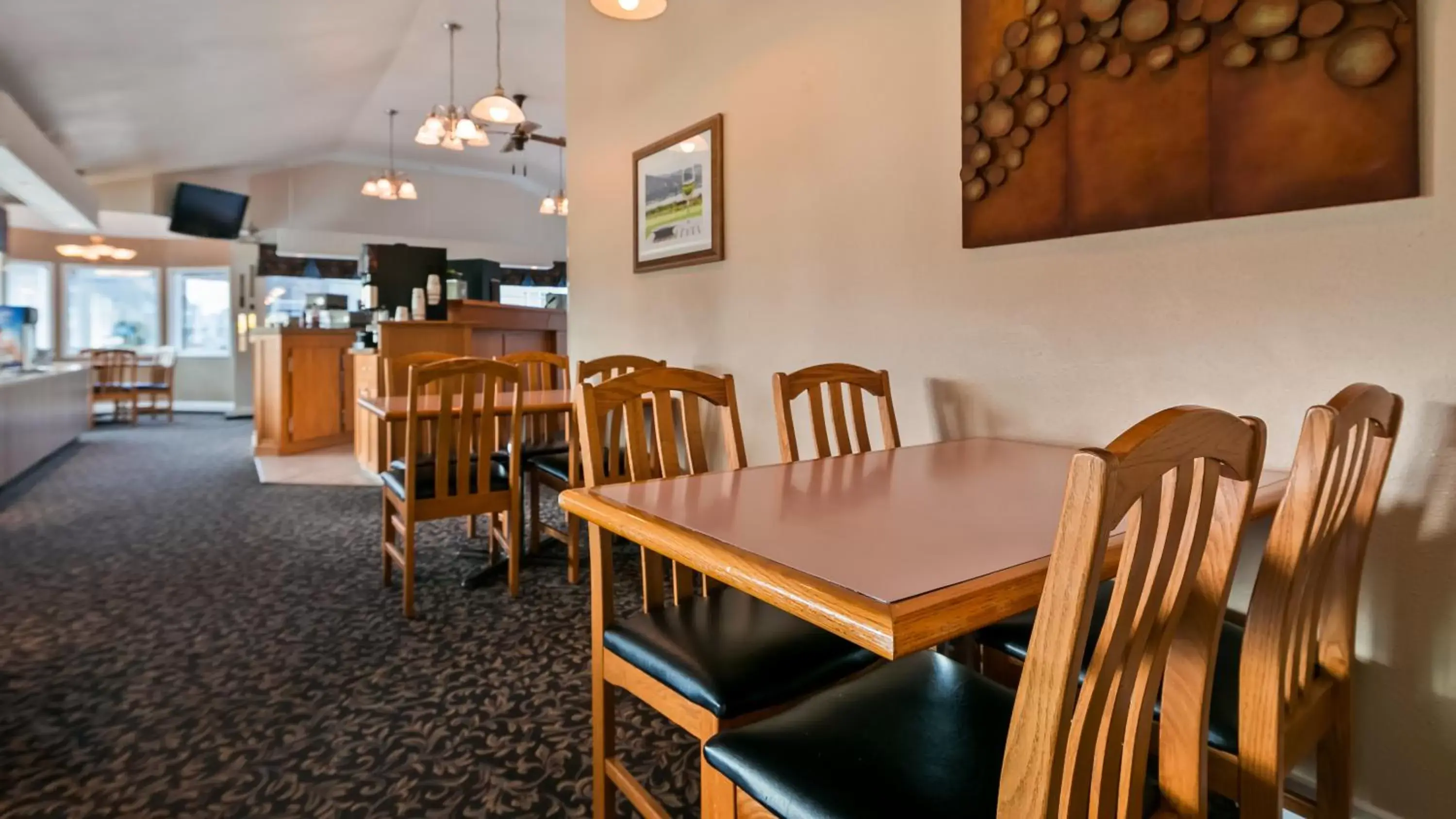 Breakfast, Restaurant/Places to Eat in Best Western Inn at Penticton