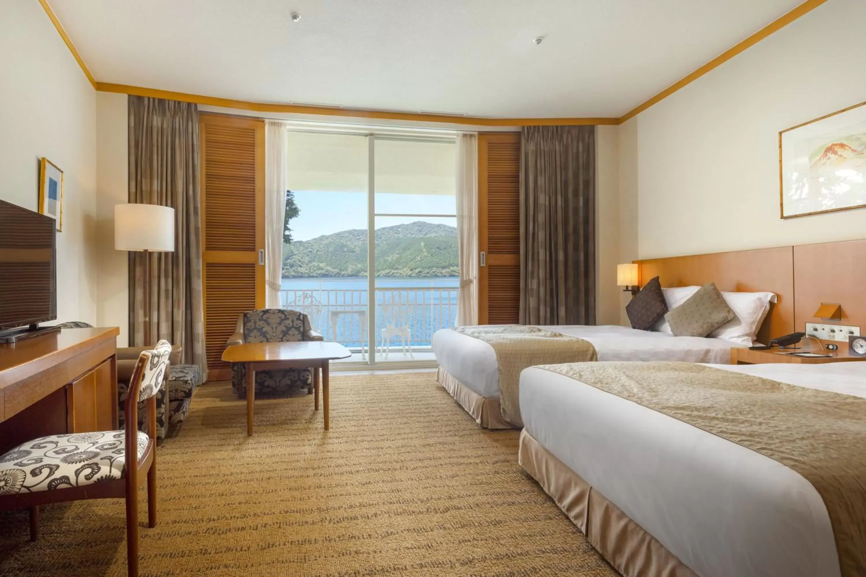 Photo of the whole room, Bed in The Prince Hakone Lake Ashinoko Photo of the whole room, Bed in The Prince Hakone Lake Ashinoko