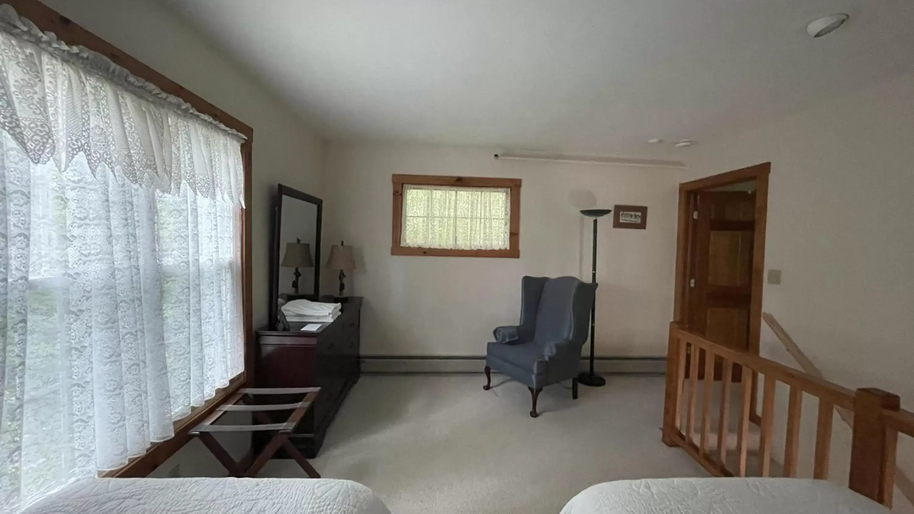 Bedroom, Seating Area in Deerfield Valley Inn - Mt Snow