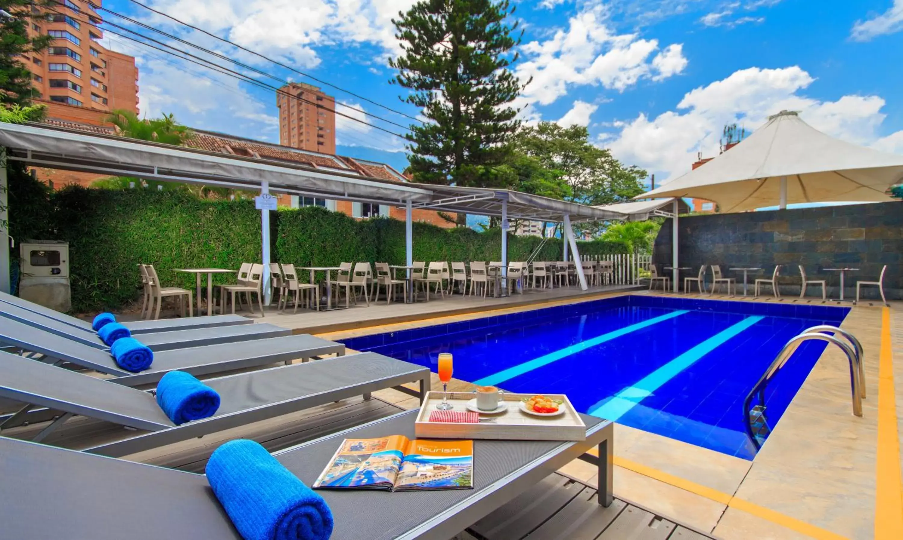 Swimming Pool in The Morgana Poblado Suites Hotel