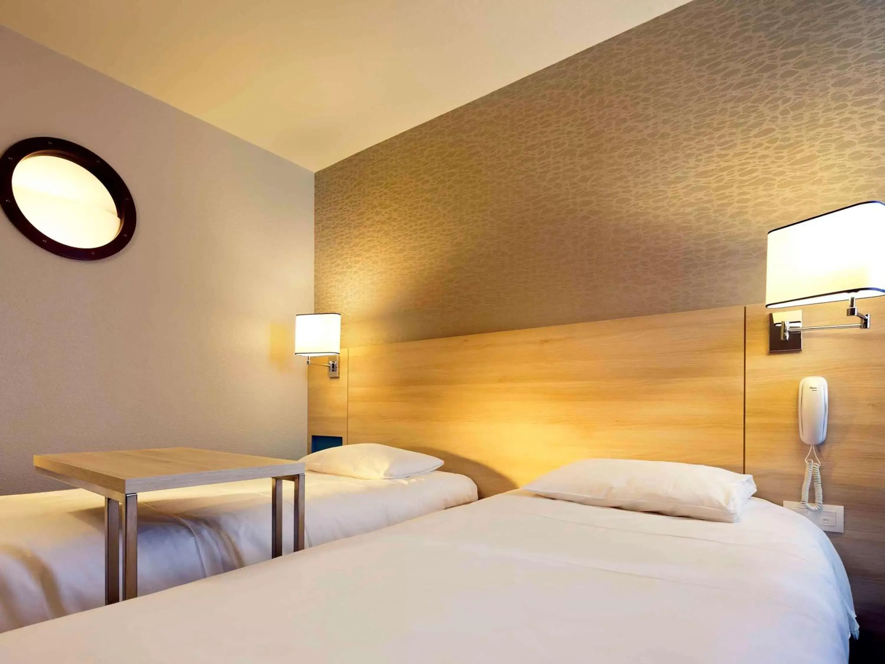 Photo of the whole room, Bed in ibis Styles Ouistreham Photo of the whole room, Bed in ibis Styles Ouistreham