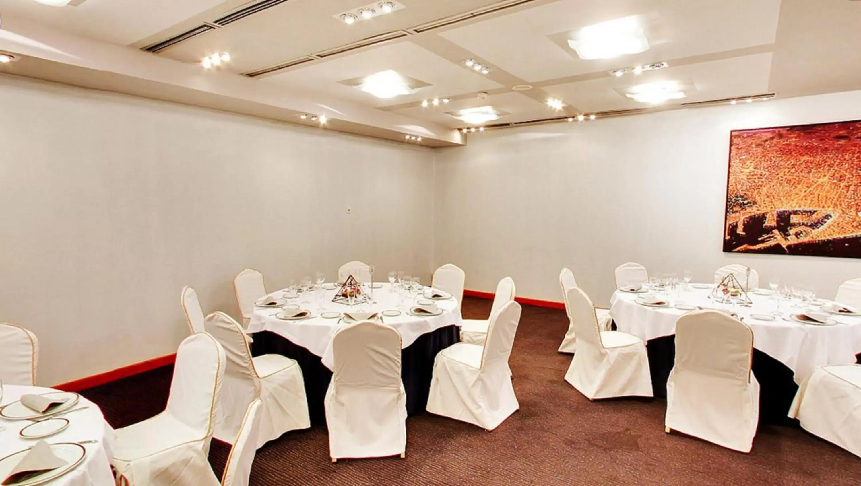 Business facilities, Banquet Facilities in Abba Sants