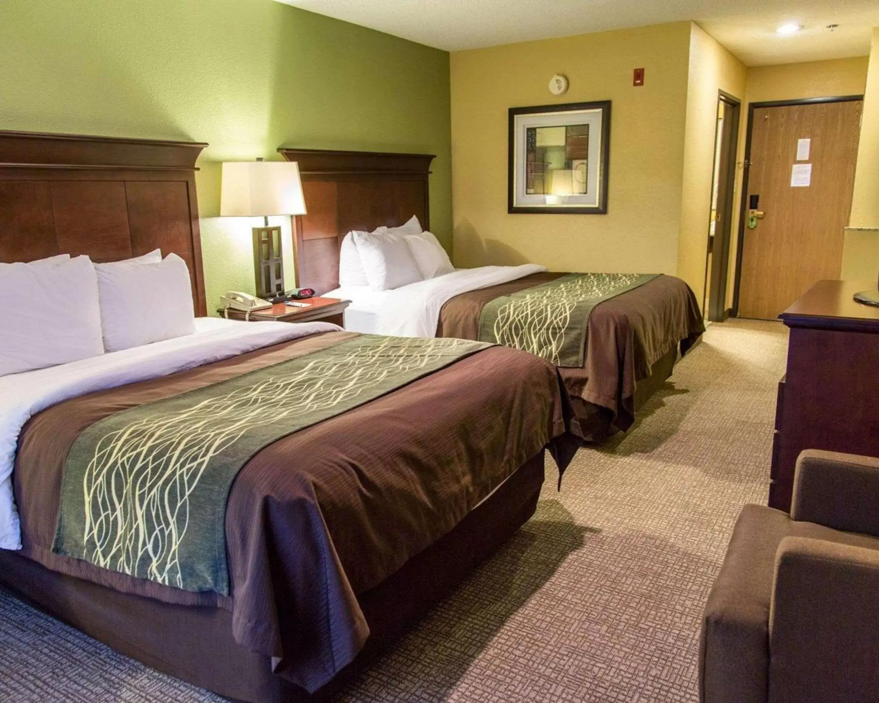 Photo of the whole room, Bed in Comfort Inn Shreveport I-49