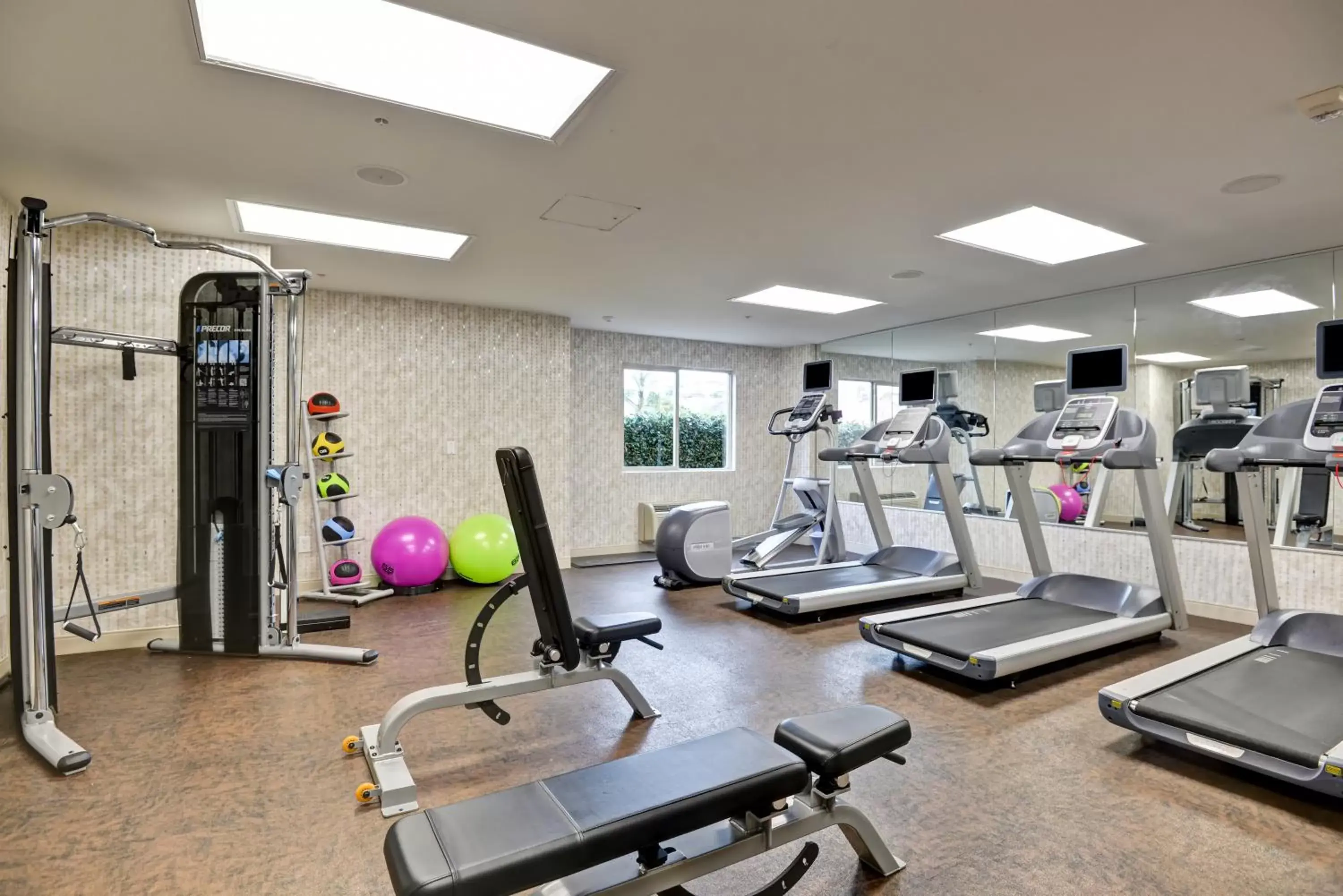 Fitness centre/facilities, Fitness Center/Facilities in Holiday Inn Express Newport Beach, an IHG Hotel