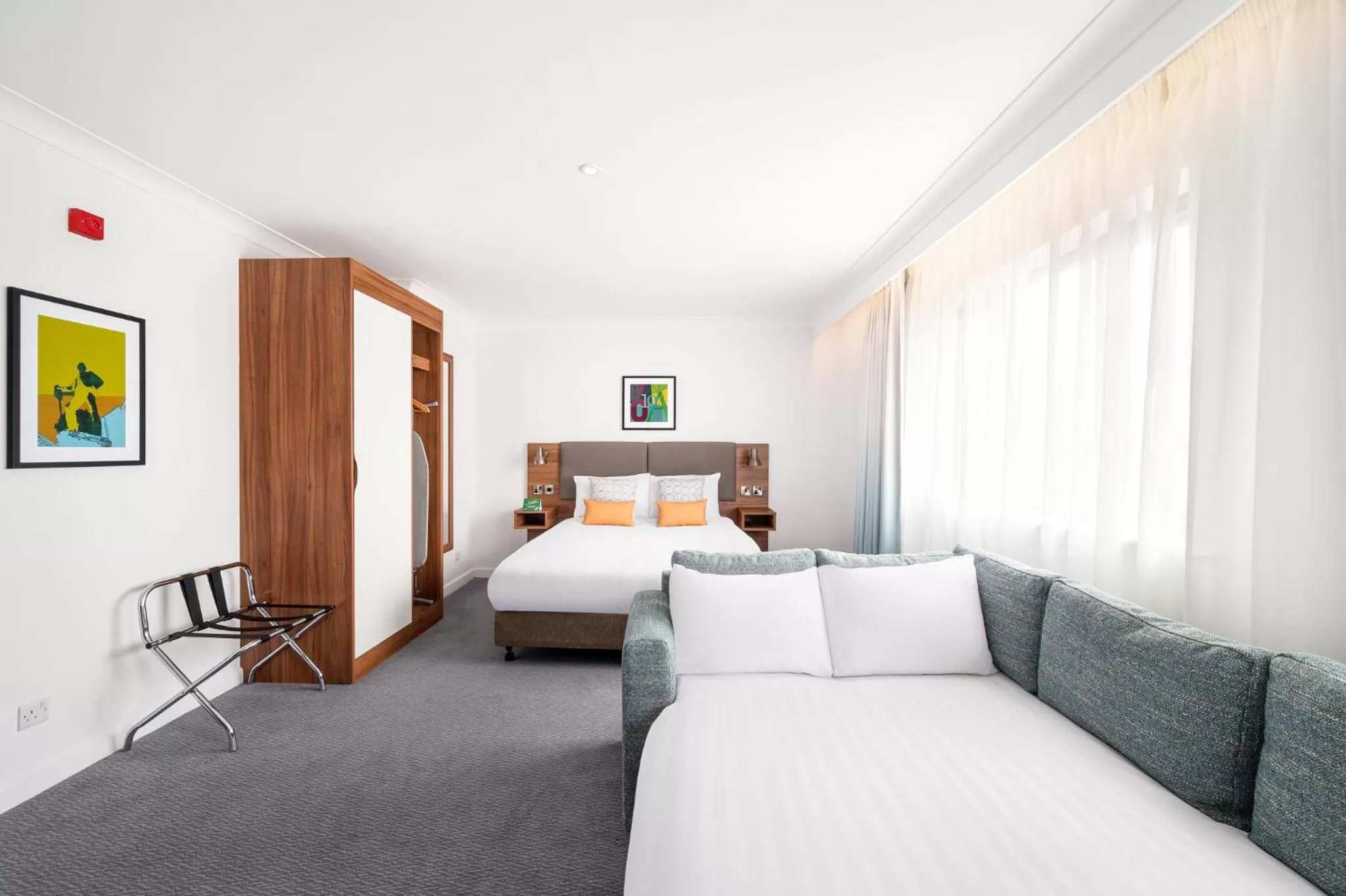 Standard Double Room with Sofa Bed in Holiday Inn Birmingham Bromsgrove by IHG