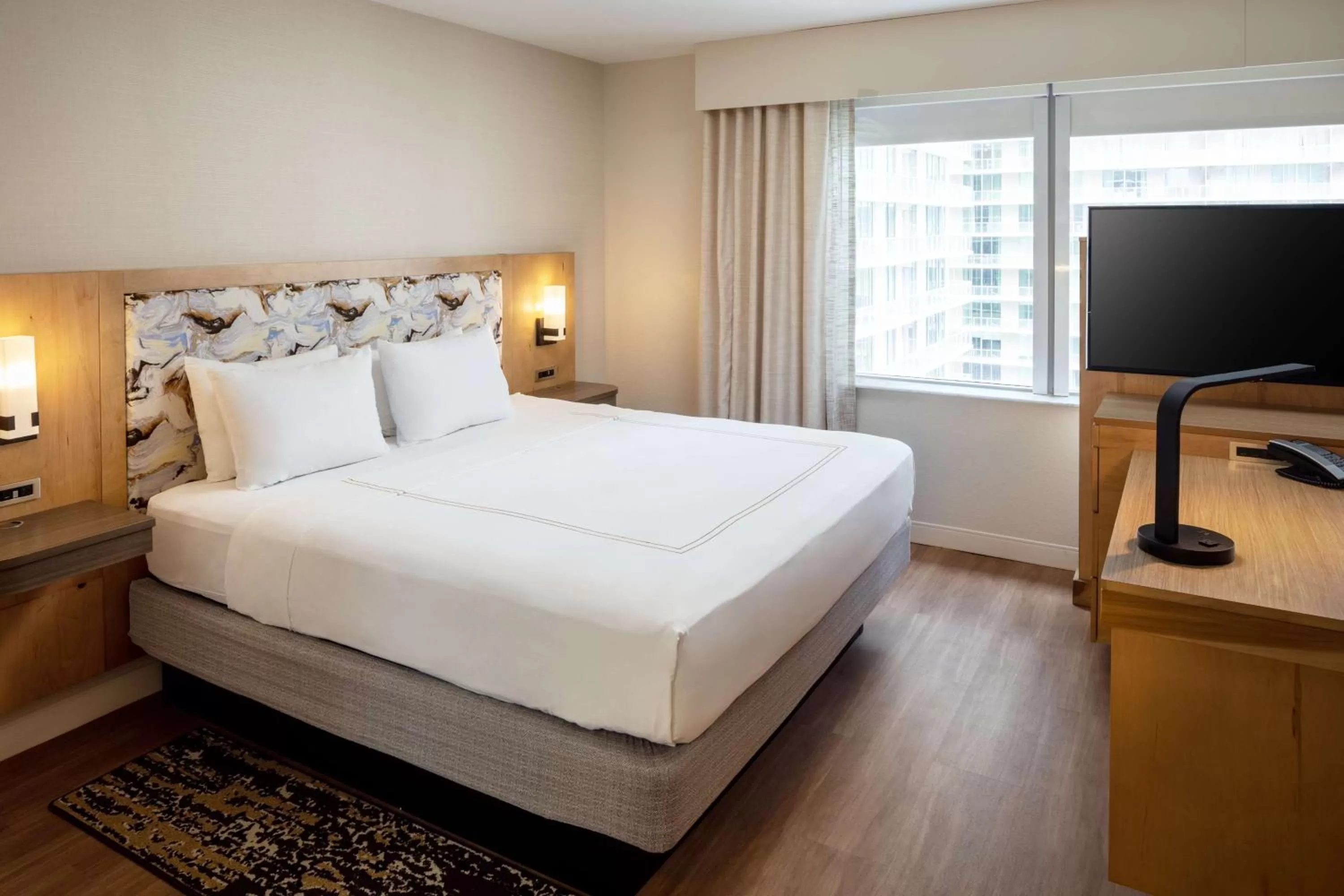 Bed in Hampton Inn & Suites by Hilton Miami Downtown/Brickell