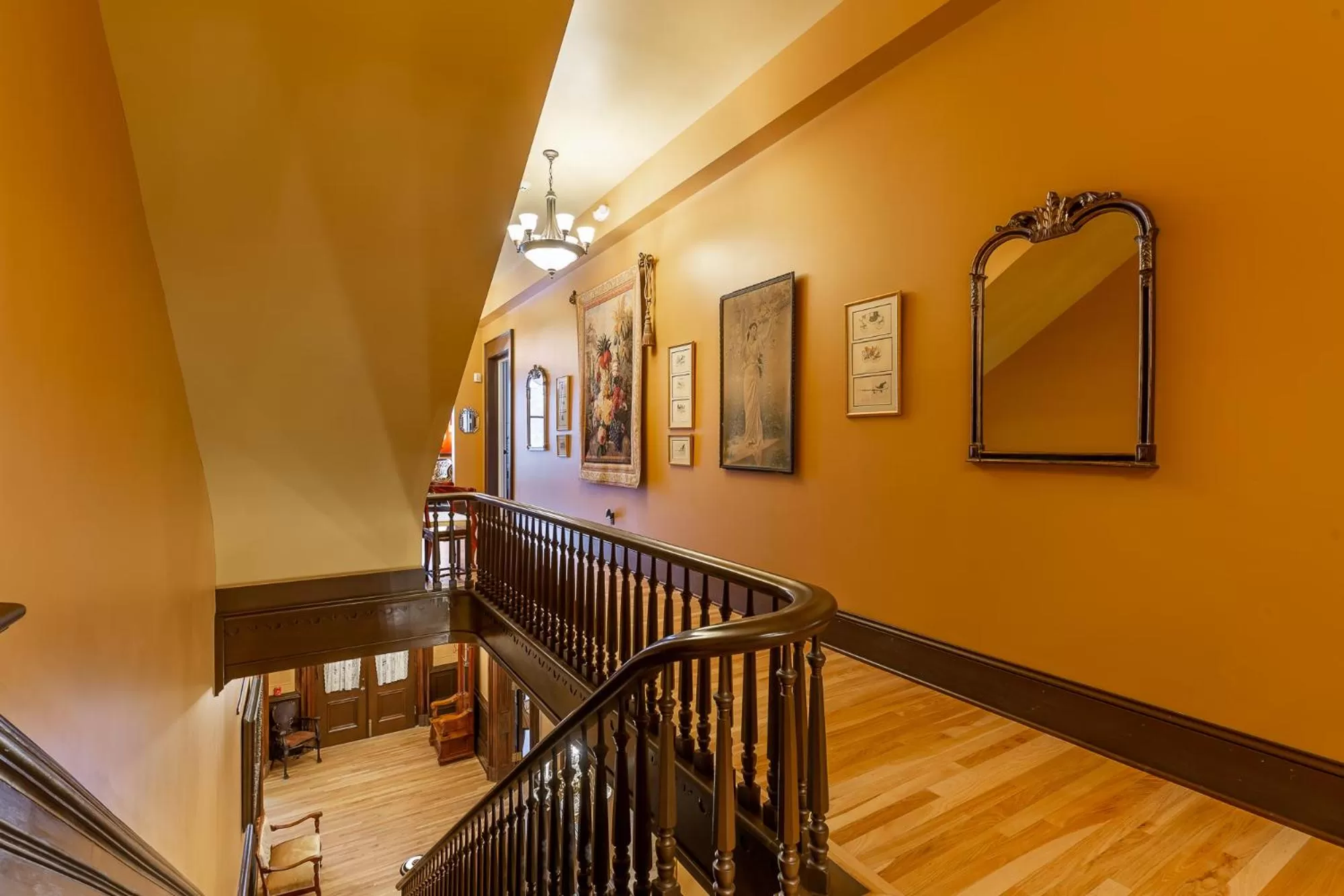 Facade/entrance in Steele Mansion Inn & Gathering Hub