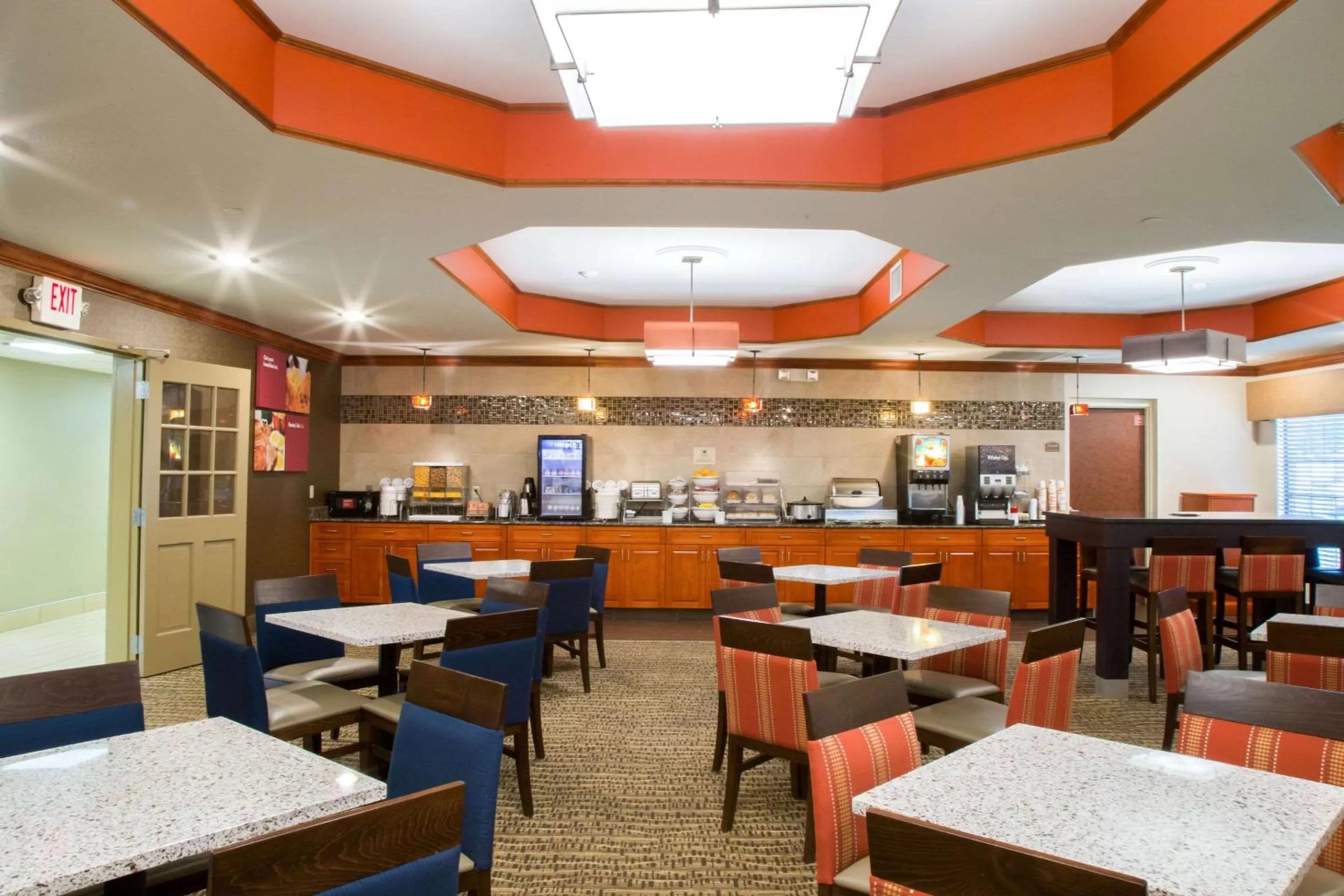 Restaurant/places to eat in Comfort Suites Grand Rapids South