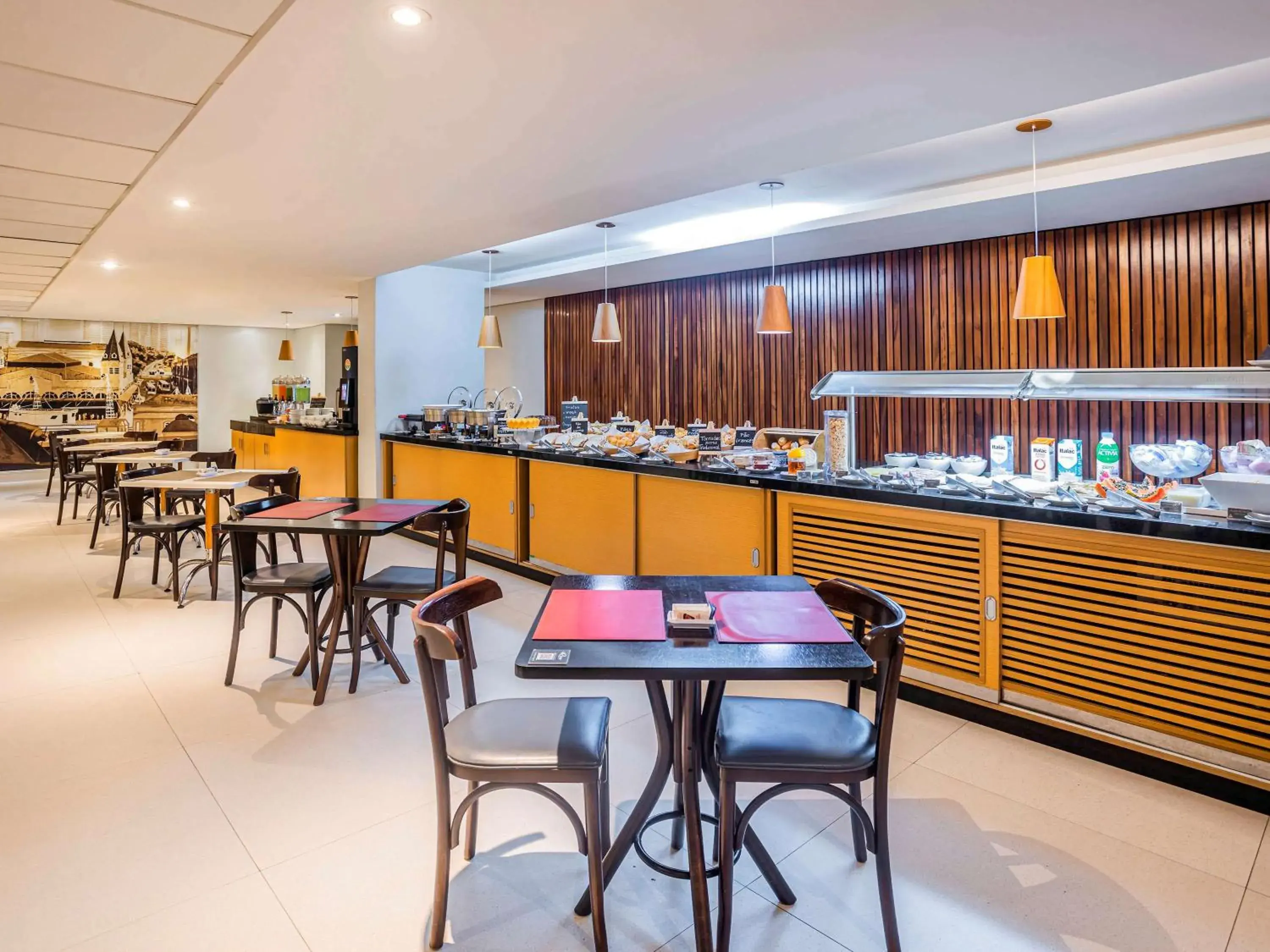 Property building, Restaurant/Places to Eat in Ibis Styles Belém Hangar