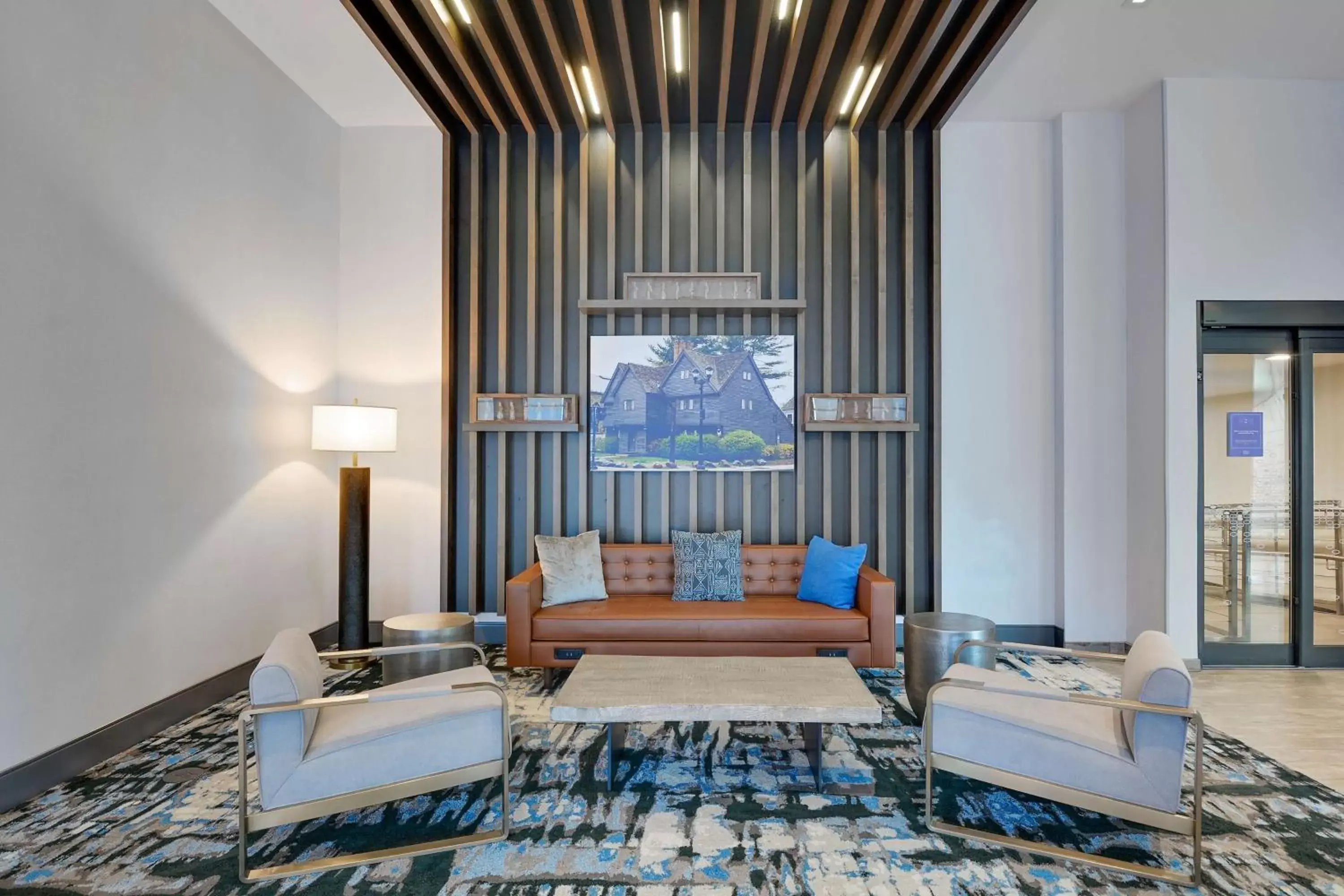 Lobby or reception, Seating Area in Hampton Inn Salem, Ma