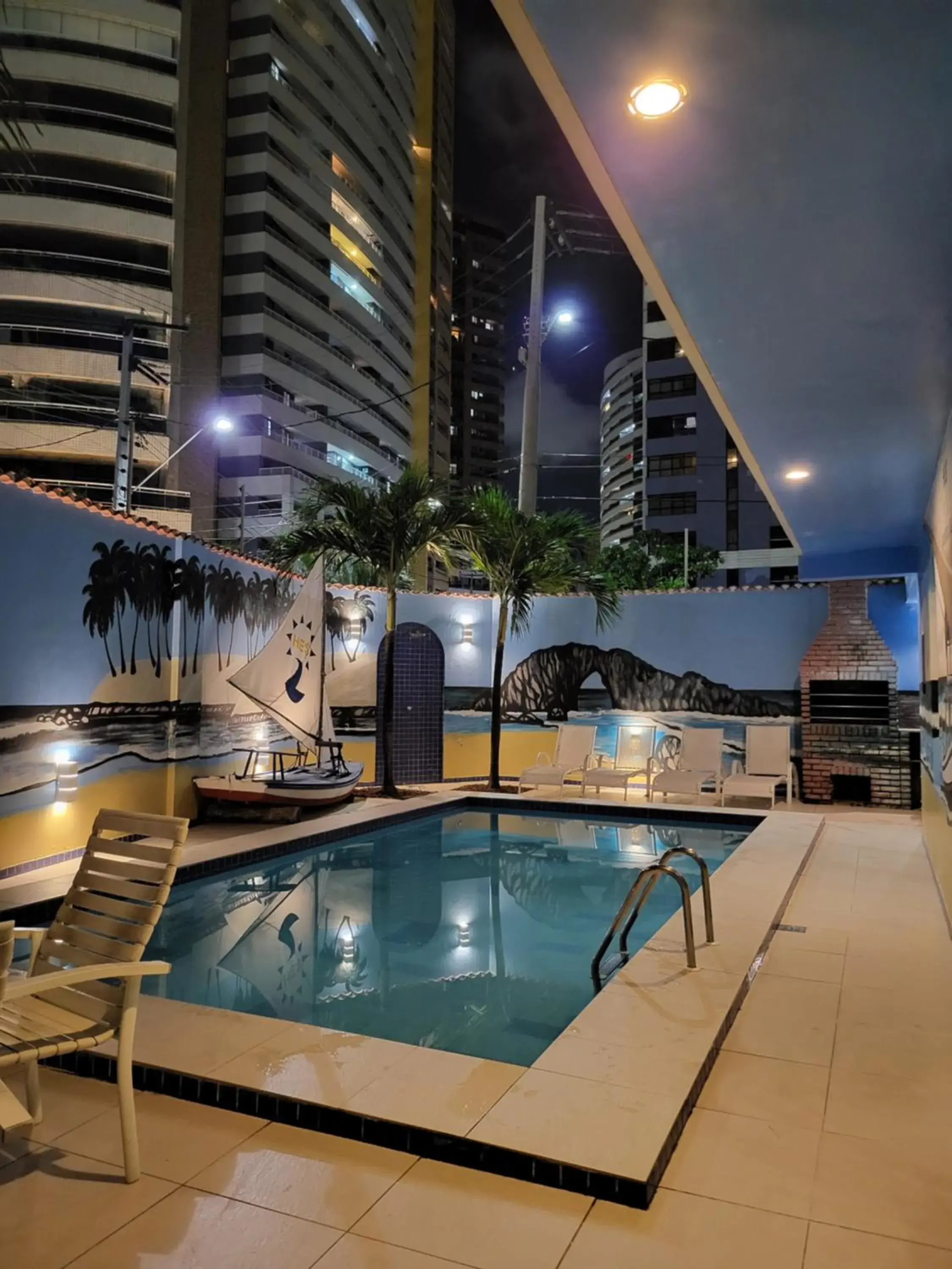 Swimming Pool in Hotel Encontro do Sol
