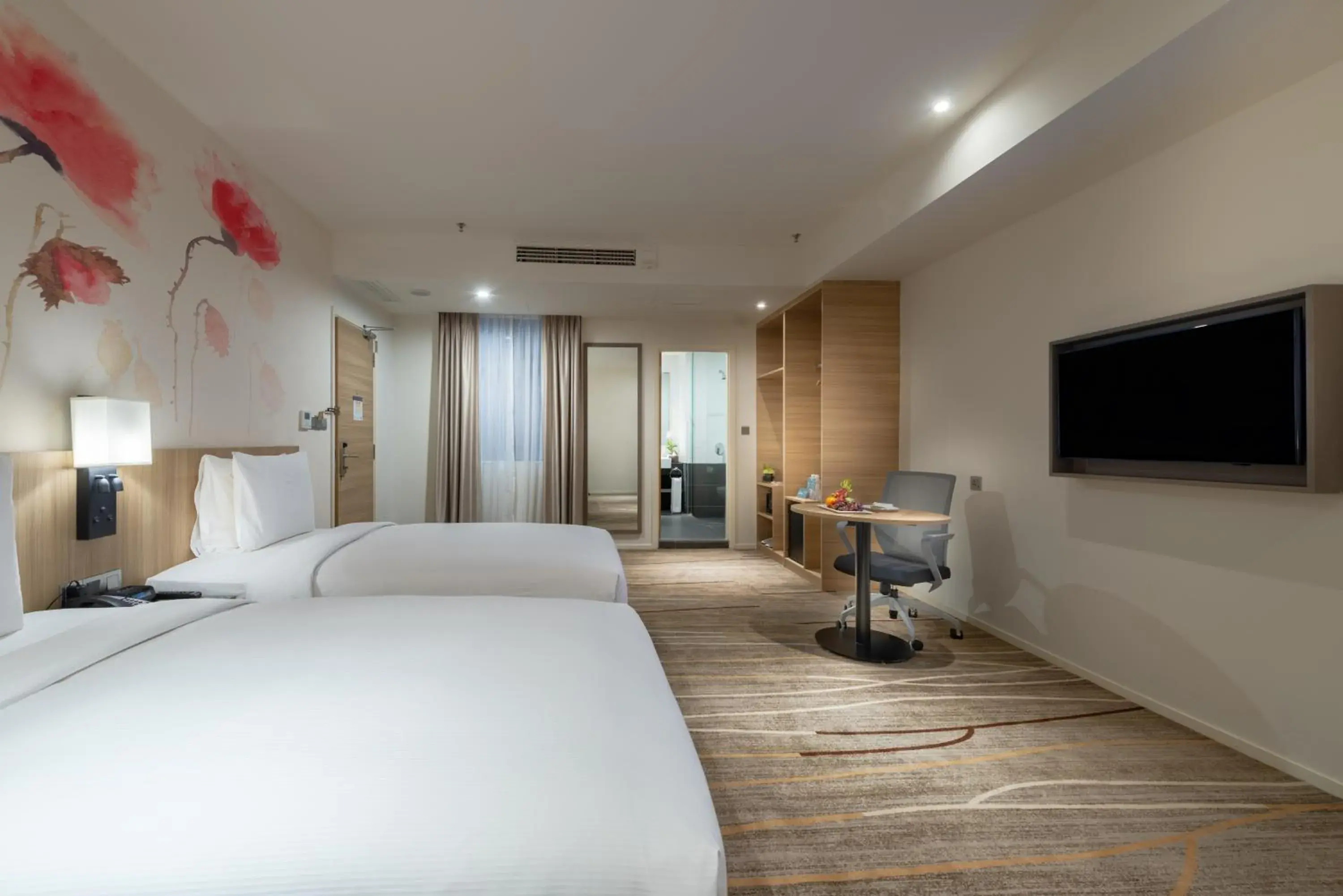 Bedroom, TV/Entertainment Center in Hilton Garden Inn Kuala Lumpur - South