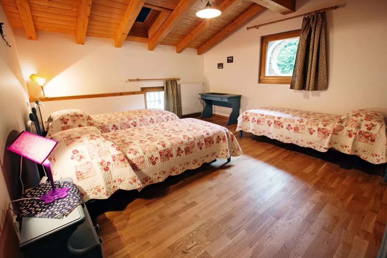 Day, Bed in Albergo Diffuso Tolmezzo