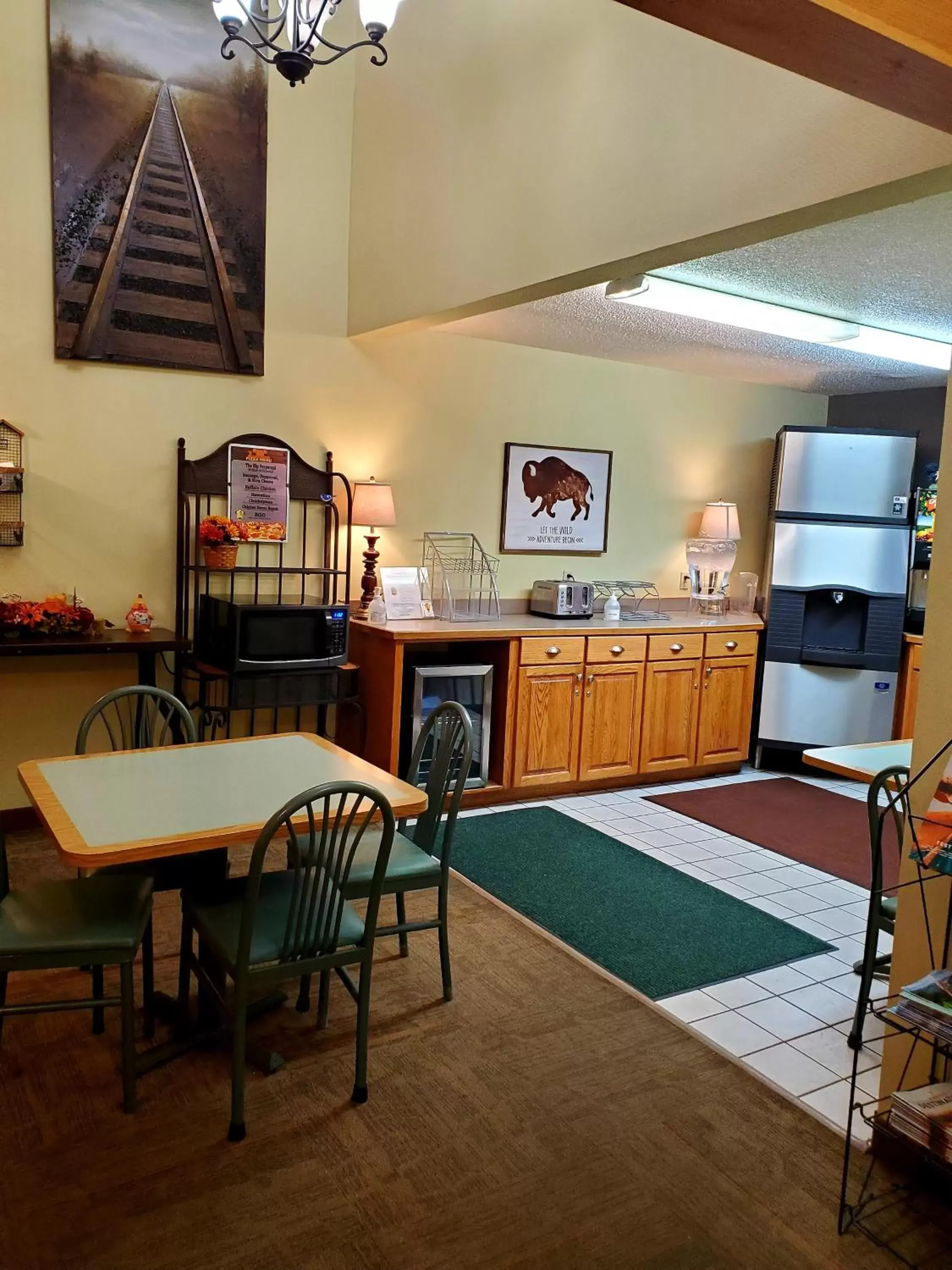 Lobby or reception, Restaurant/Places to Eat in Bison Plains Lodge