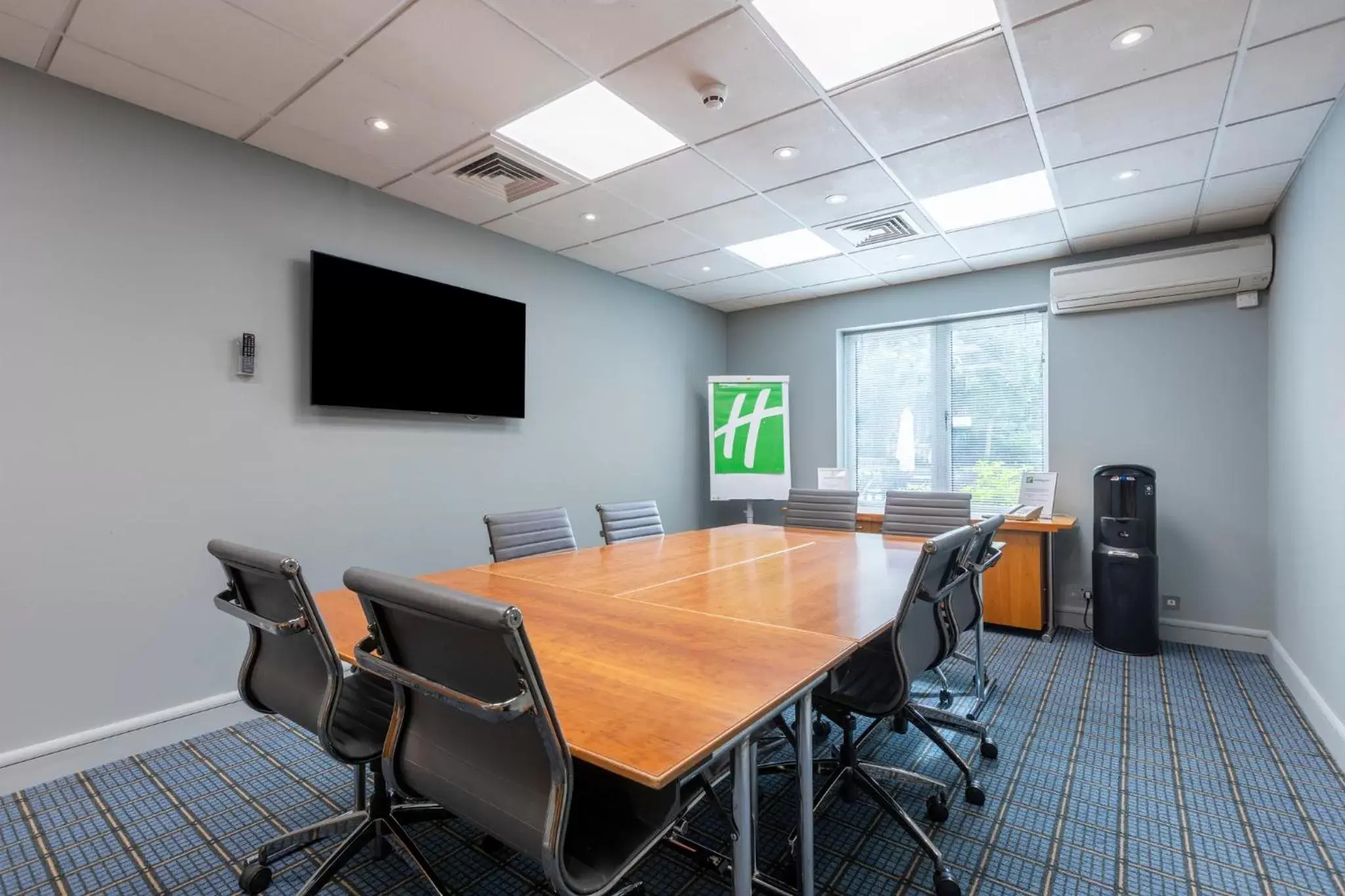 Meeting/conference room in Holiday Inn Oxford, an IHG Hotel