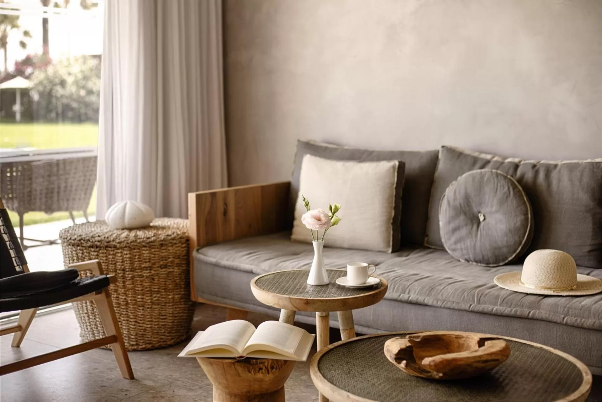 Seating area in Grecian Bay