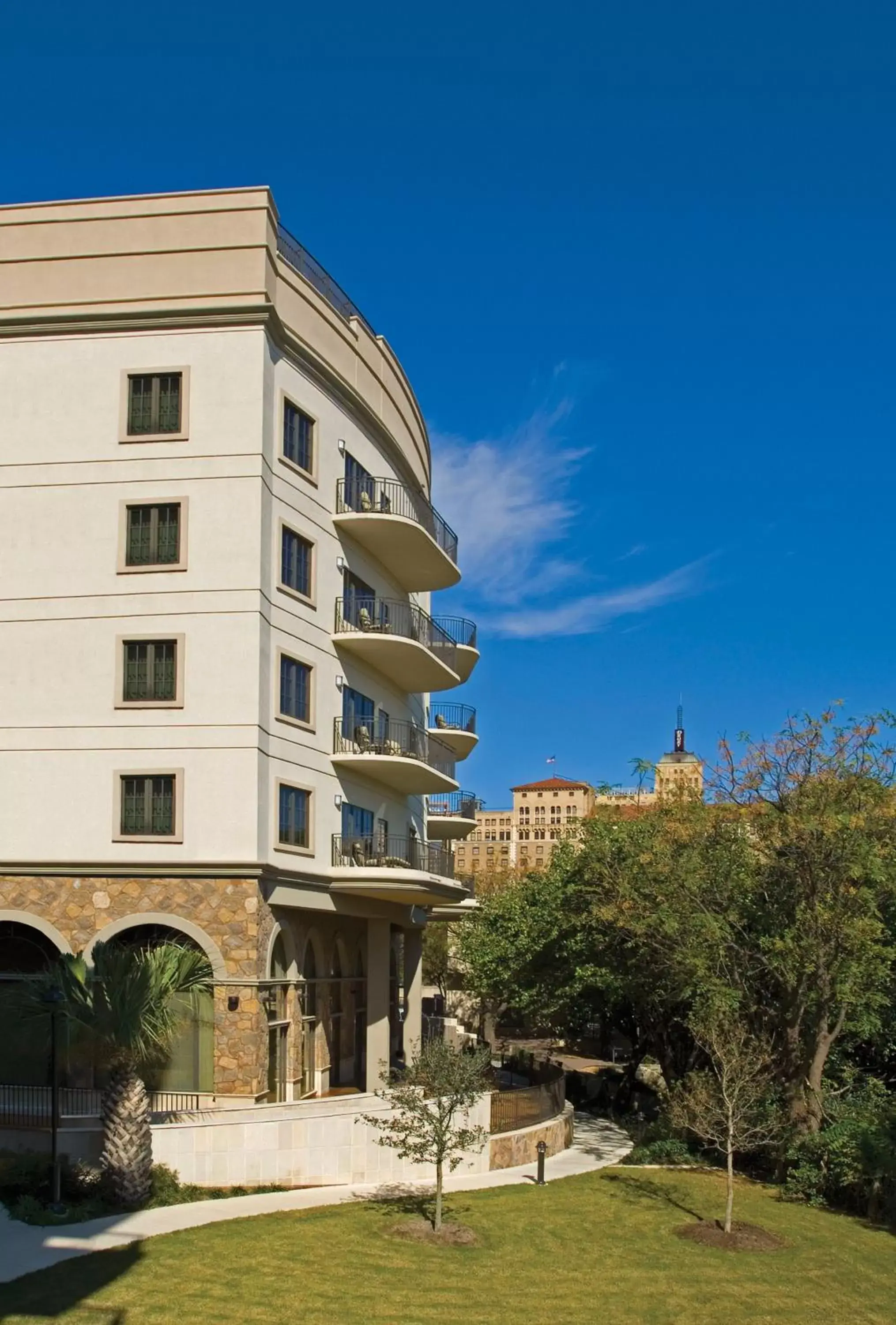 Property building in Club Wyndham La Cascada Property building in Club Wyndham La Cascada