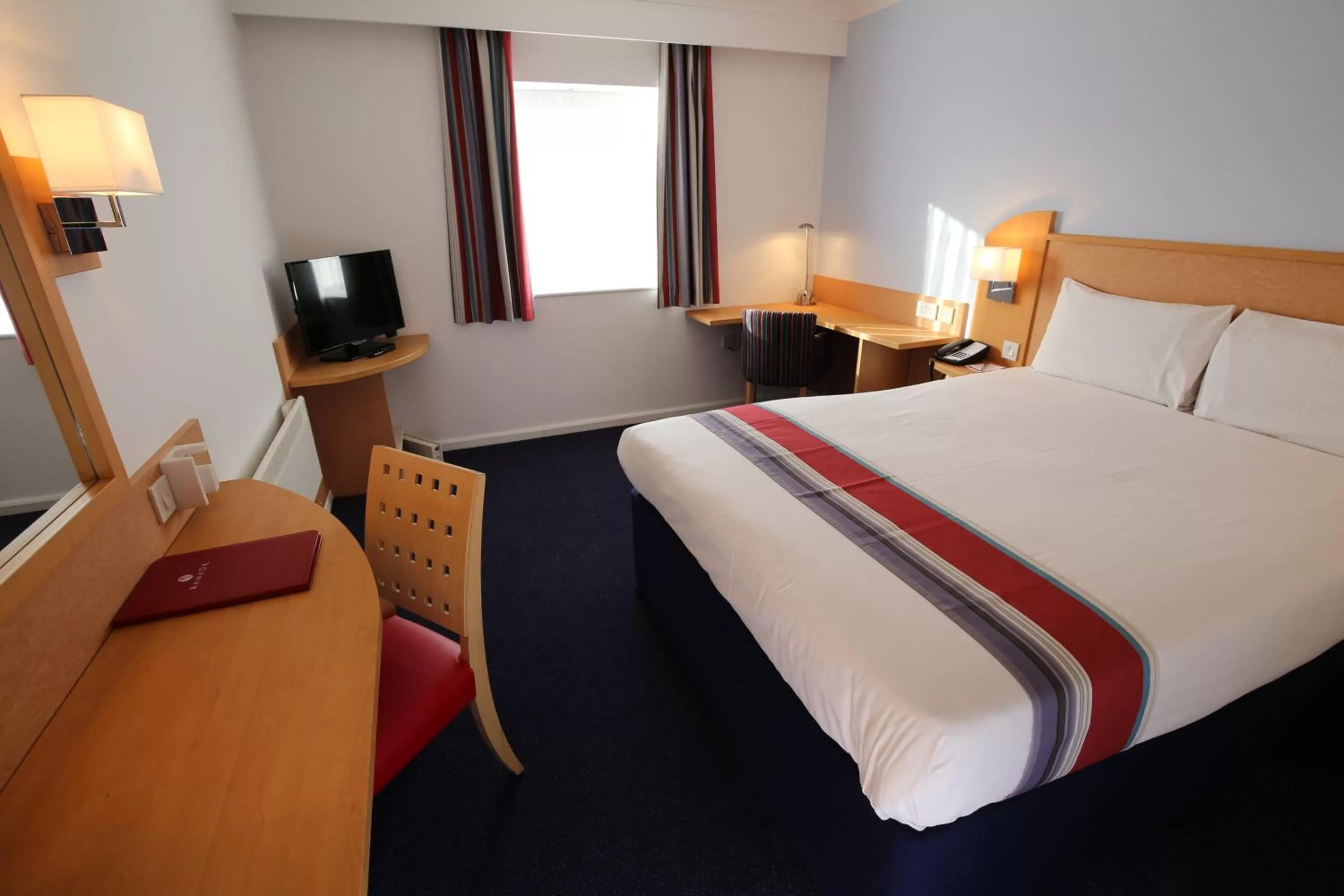 Bedroom, Bed in Ramada Wakefield