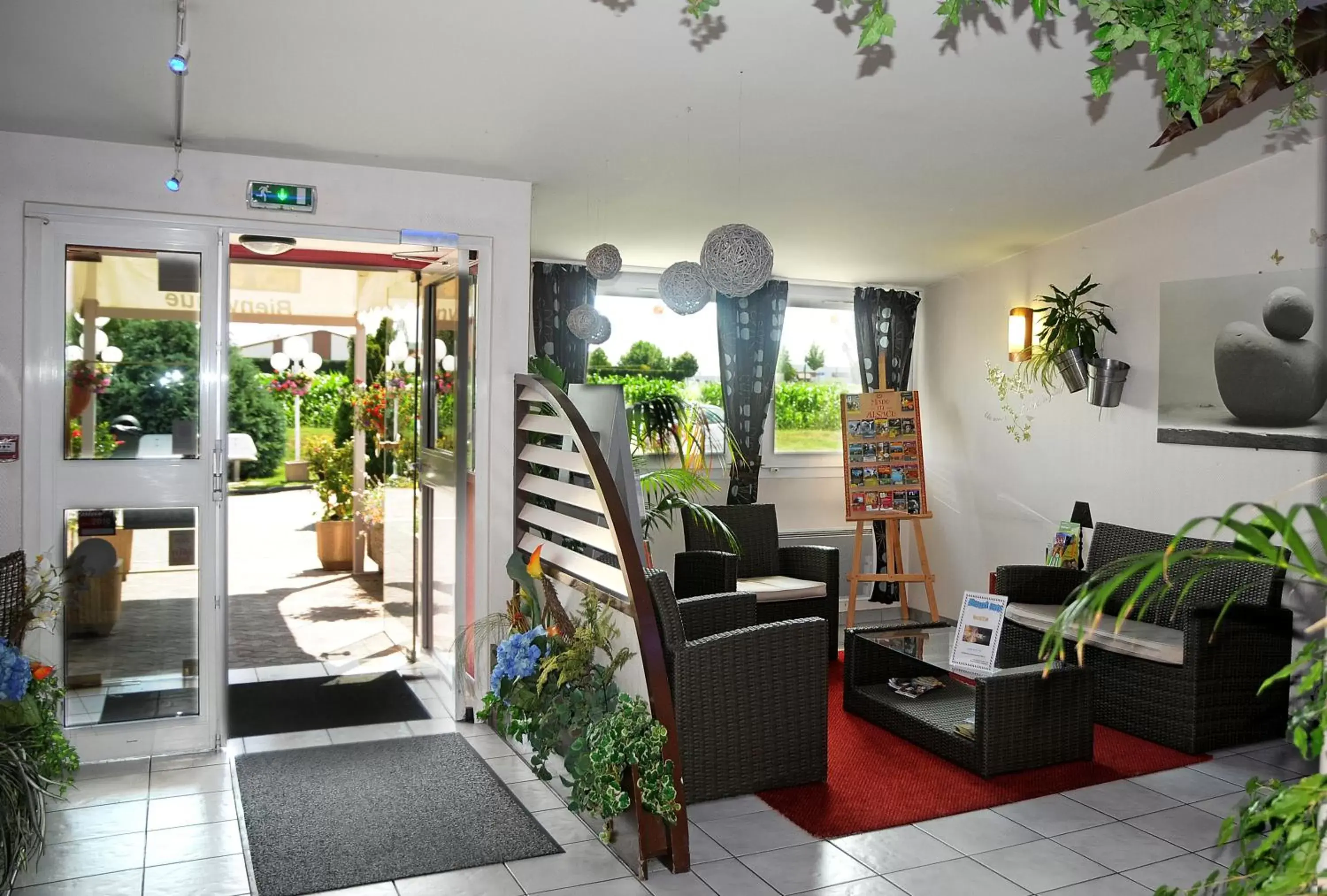 Lobby or reception in B&B HOTEL Mulhouse Sausheim