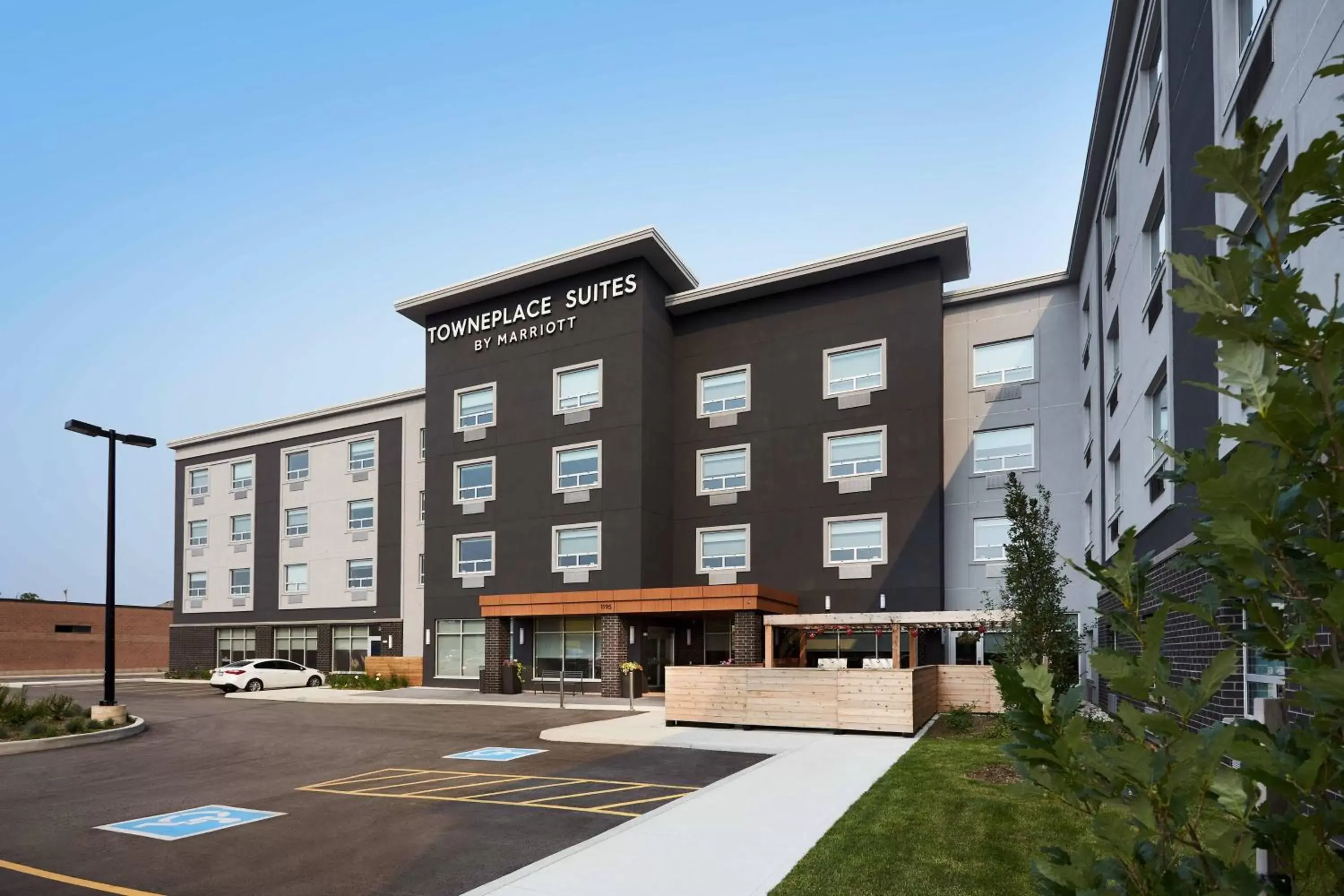 Property Building in TownePlace Suites by Marriott Hamilton