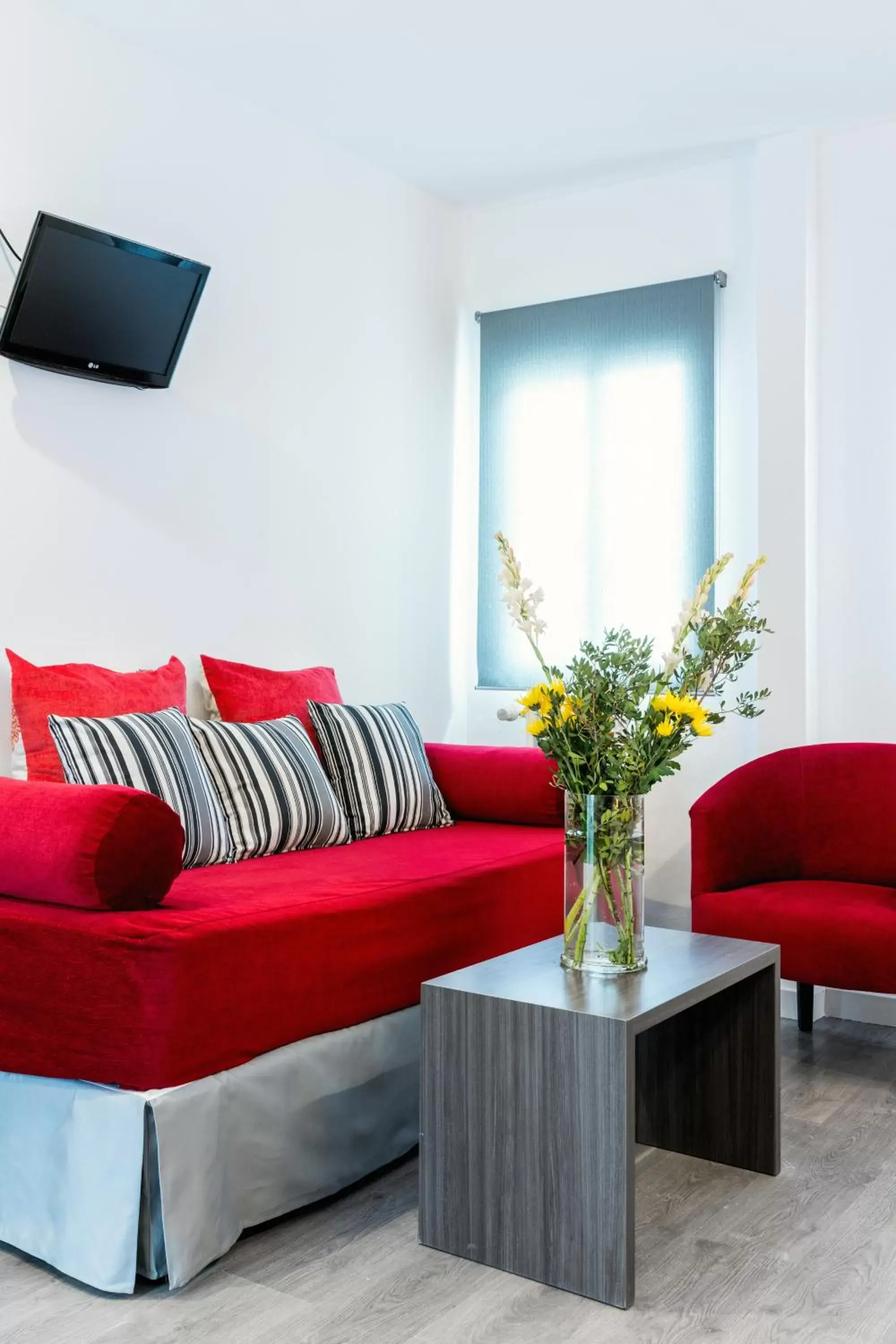 Bedroom, Seating Area in Hotel Sevilla