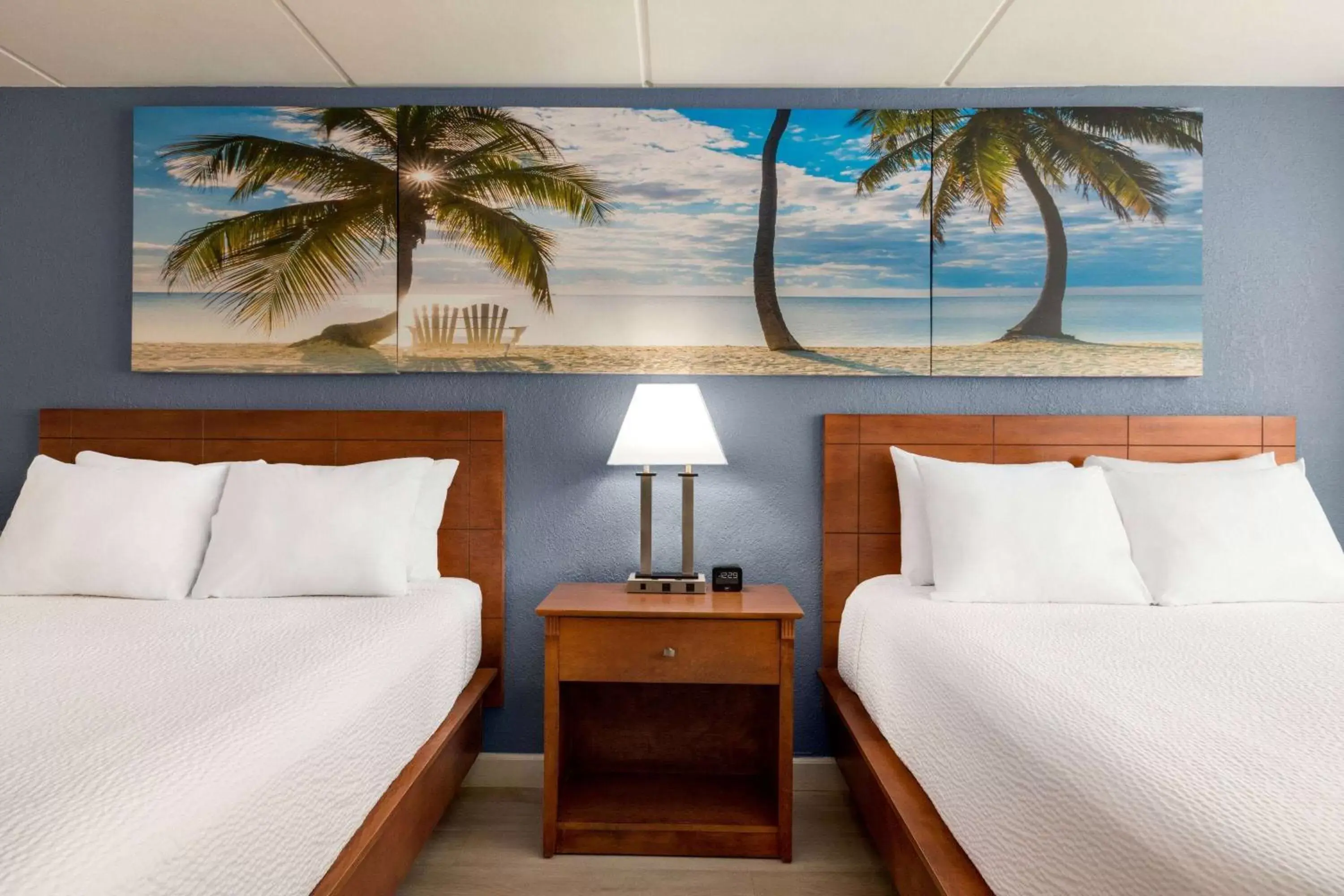 Bed in Days Inn by Wyndham Miami International Airport