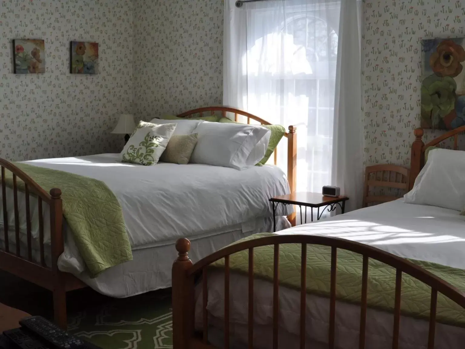 Bedroom, Bed in The Doctor's Inn