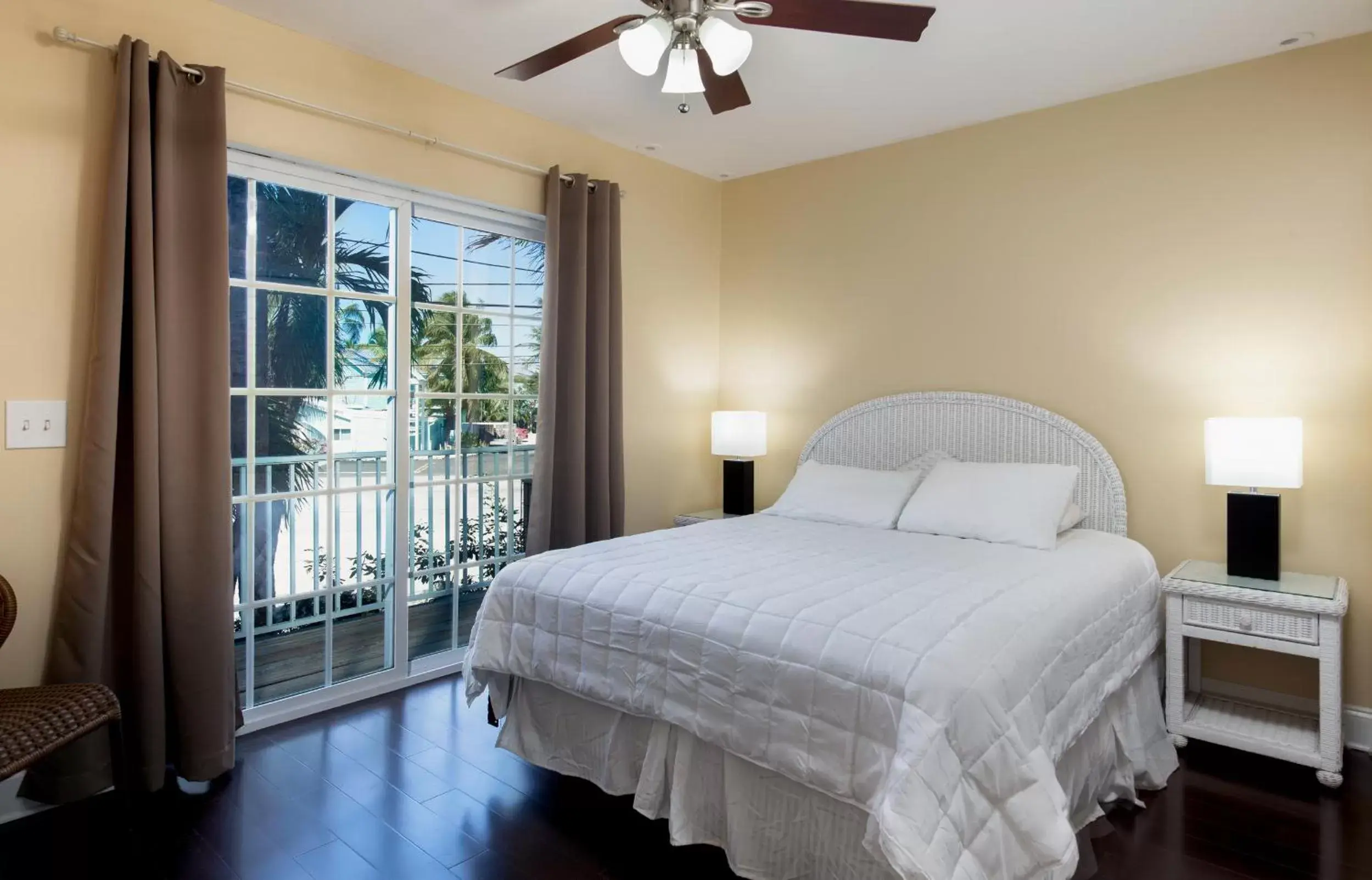 Bedroom, Bed in Lime Tree Bay Resort
