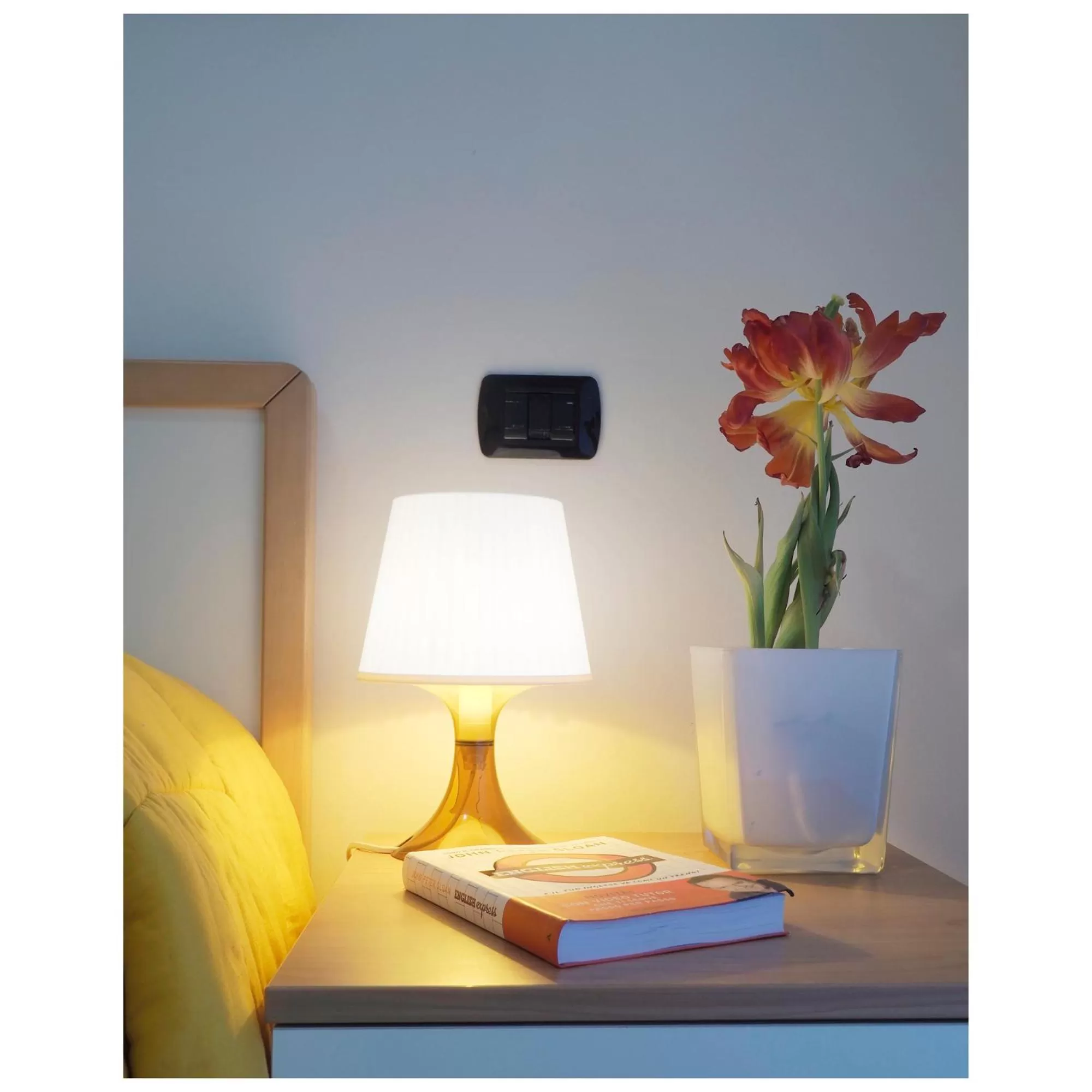 Decorative detail, Bed in Michelangelo rta