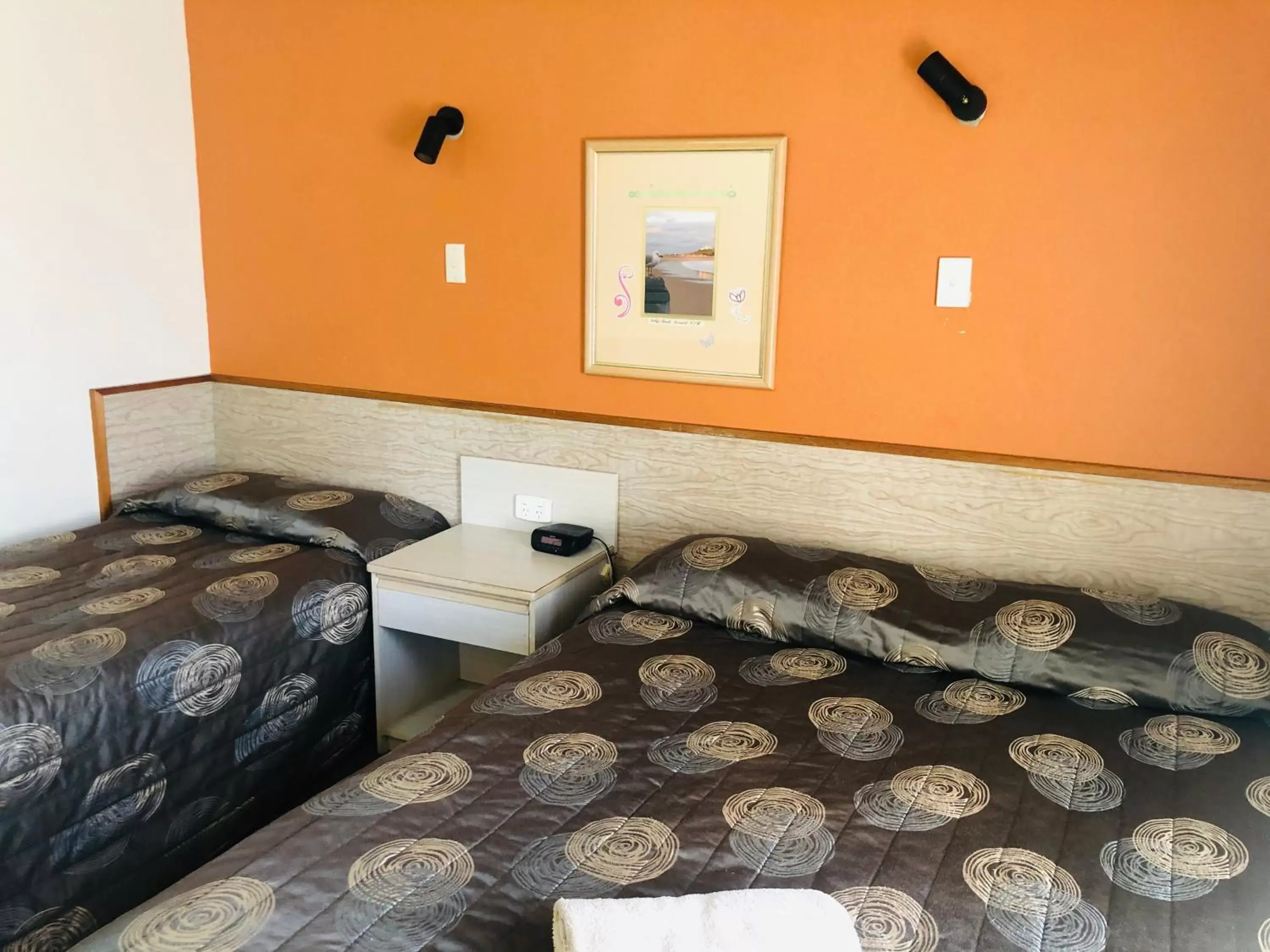 Bed in Panorama Motor Inn Bed in Panorama Motor Inn