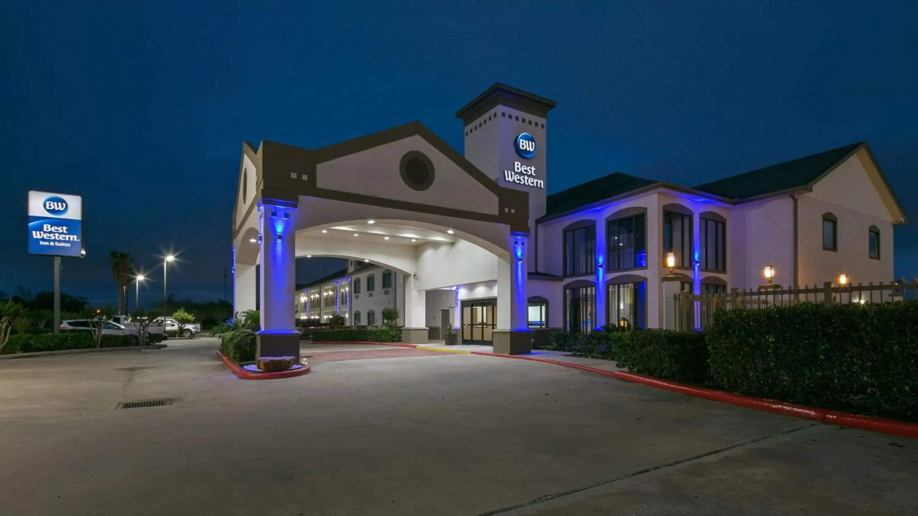 Property Building in Best Western Dayton Inn & Suites