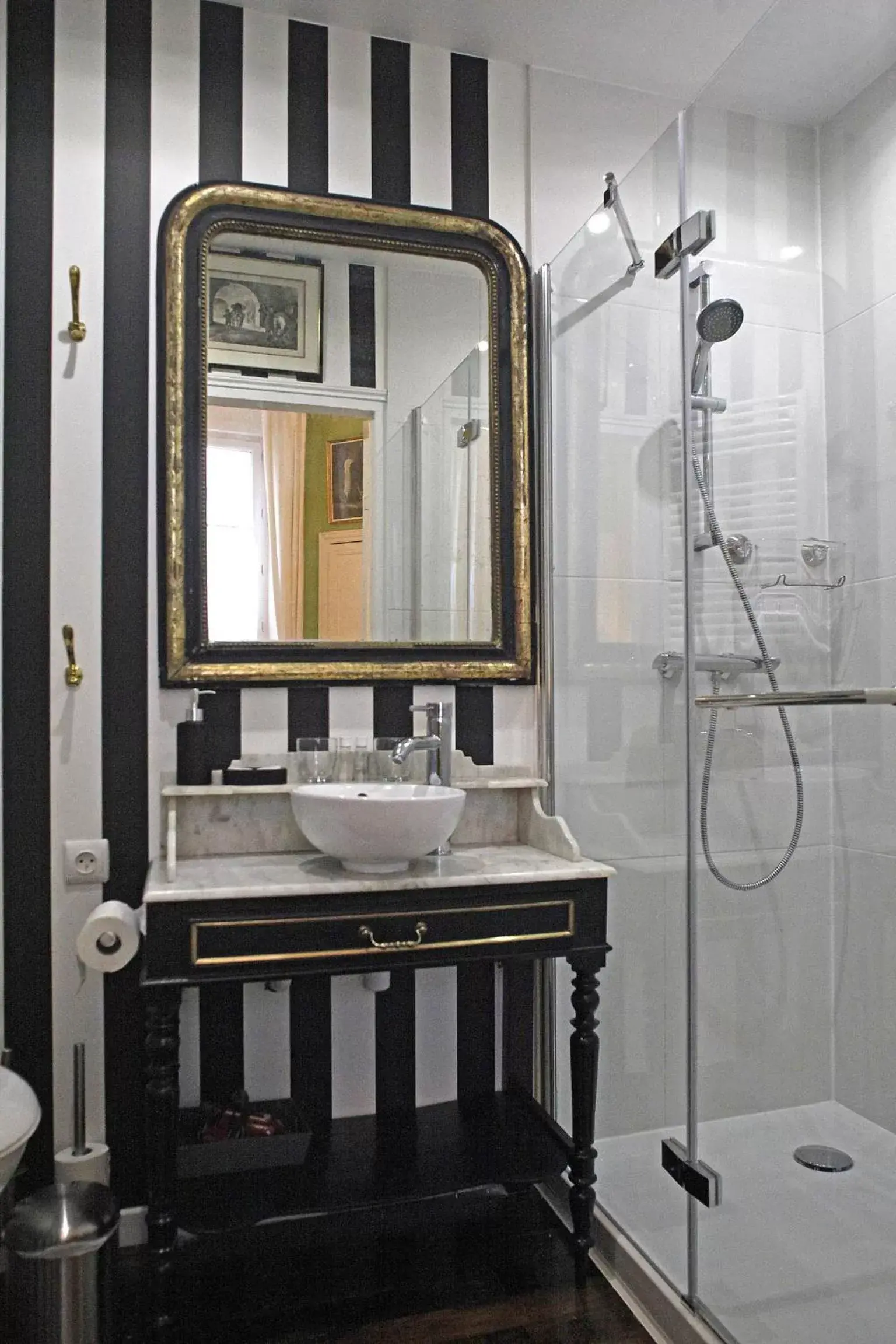 Shower, Bathroom in Les Chambres de Mathilde