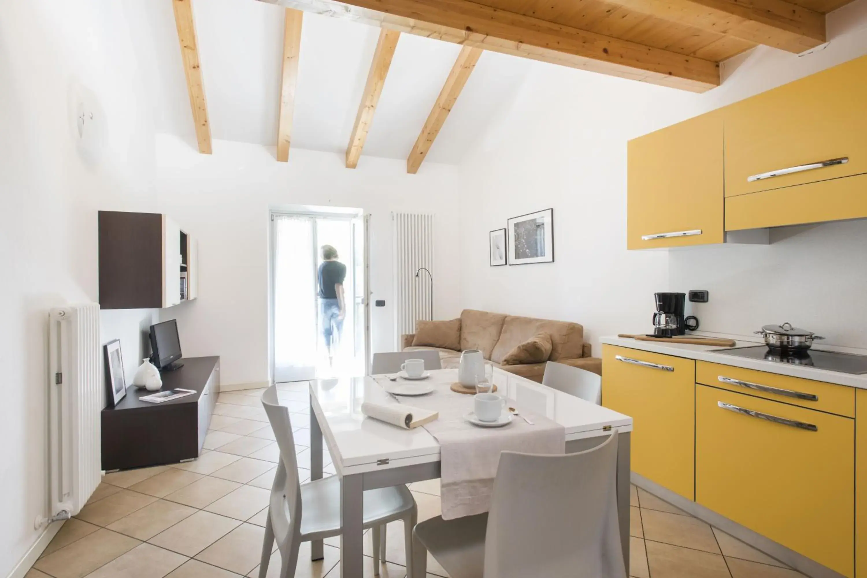 Kitchen or kitchenette, Dining Area in Residence La Vigna
