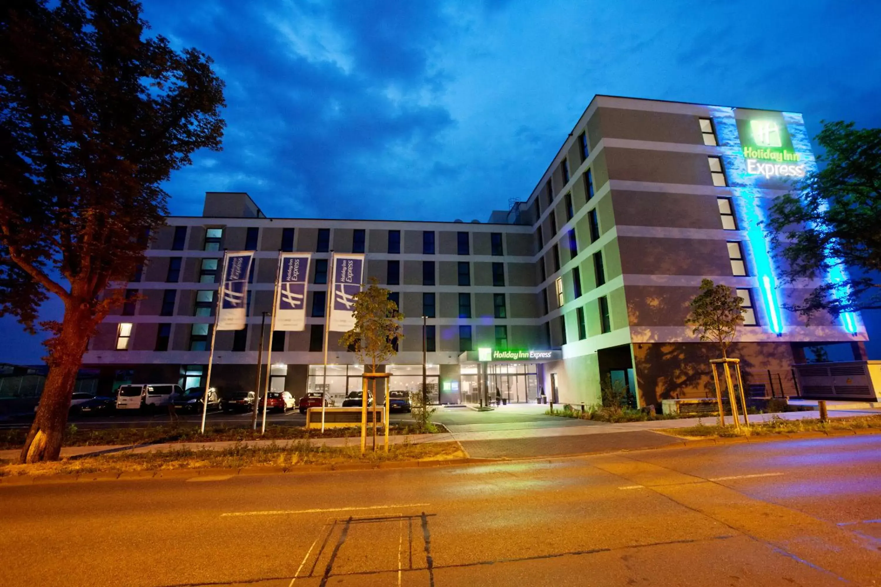 Property Building in Holiday Inn Express - Darmstadt, an IHG Hotel