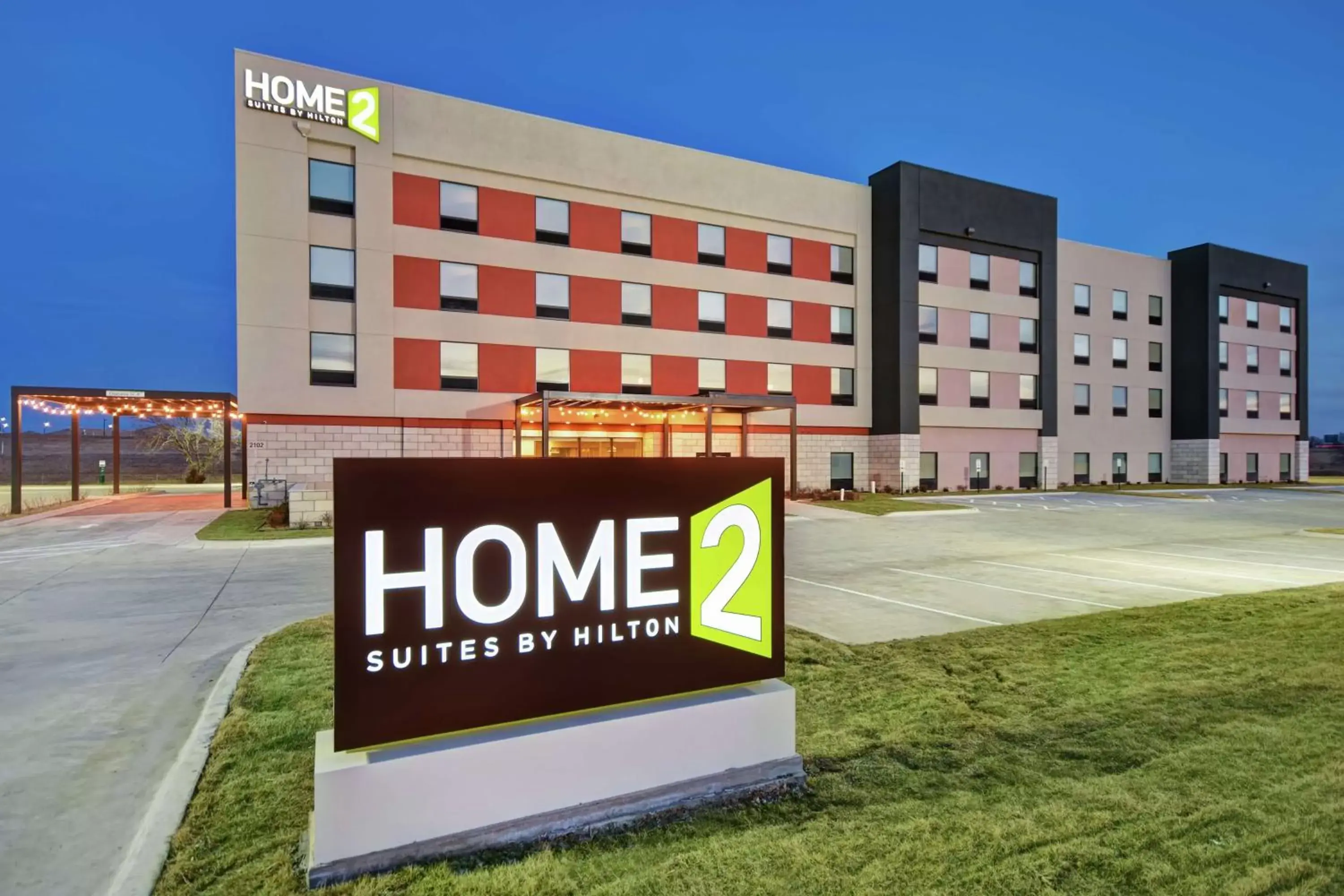 Property Building in Home2 Suites by Hilton Wichita Northeast