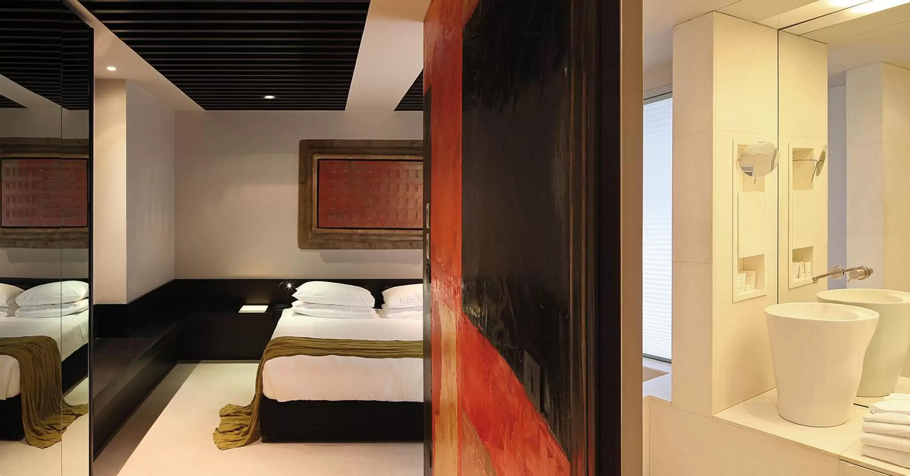 Bedroom, Bed in STRAF, Milan, a Member of Design Hotels