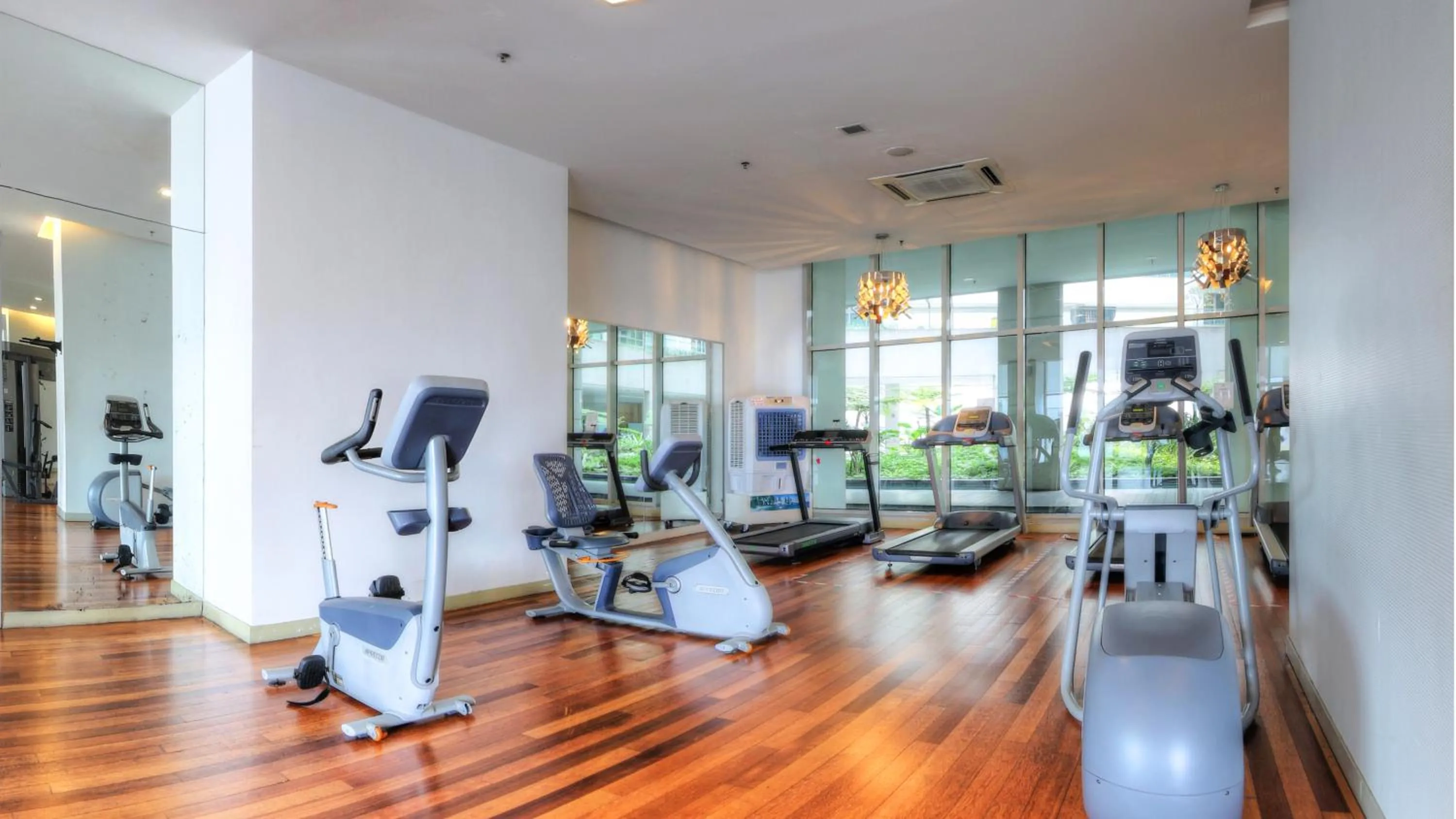 Fitness centre/facilities in Regalia Upper View Hotel