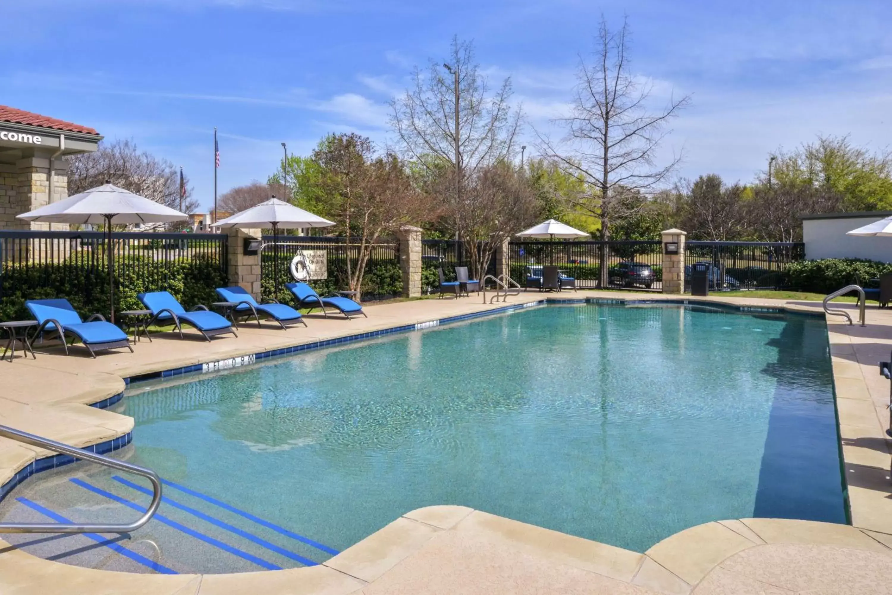 Pool view, Swimming Pool in Hampton Inn & Suites Legacy Park-Frisco