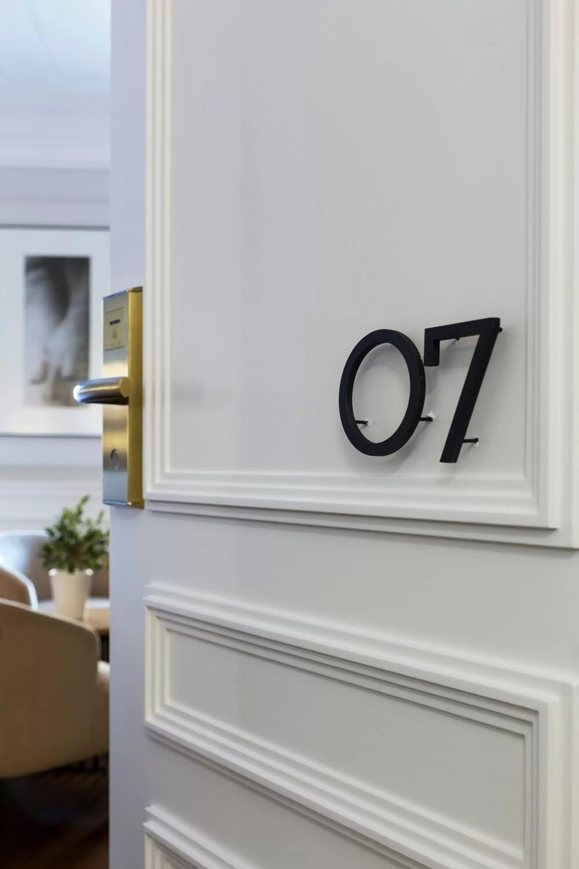 Decorative detail in A77 Suites by Andronis