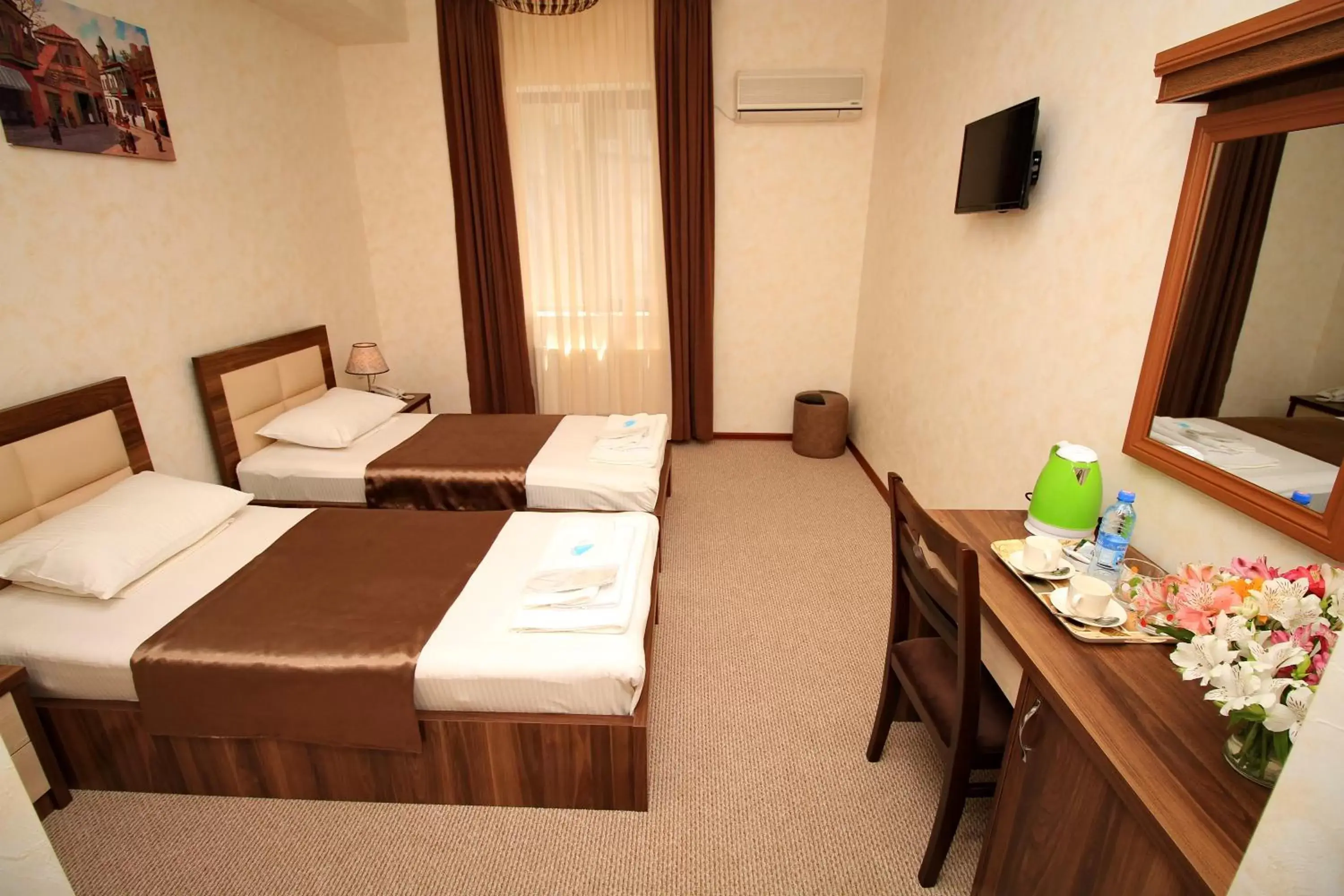 Standard Twin Room with Mountain View in villa old sololaki Standard Twin Room with Mountain View in villa old sololaki