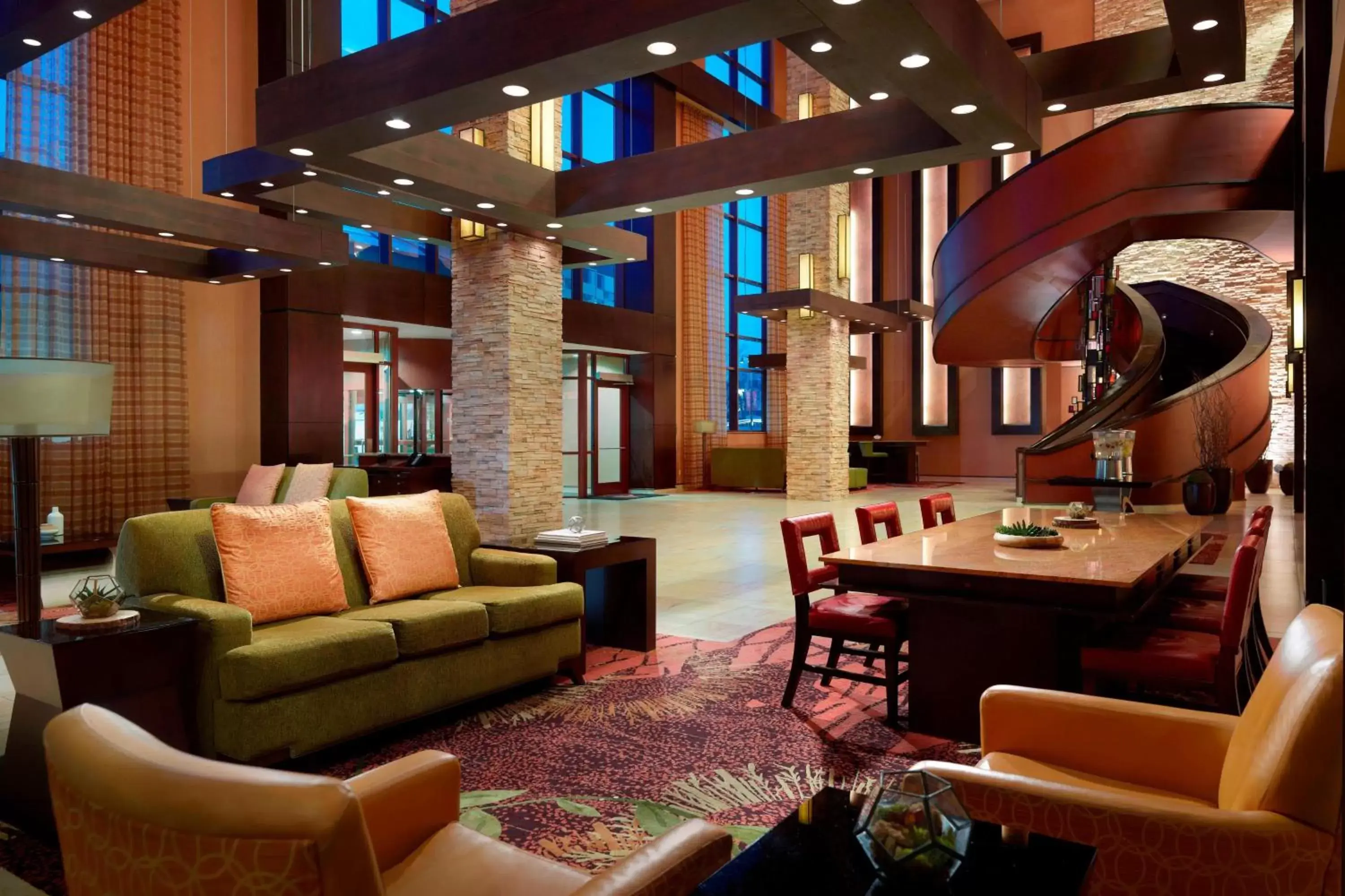 Lobby or reception, Lounge/Bar in Marriott Bloomington Normal Hotel and Conference Center