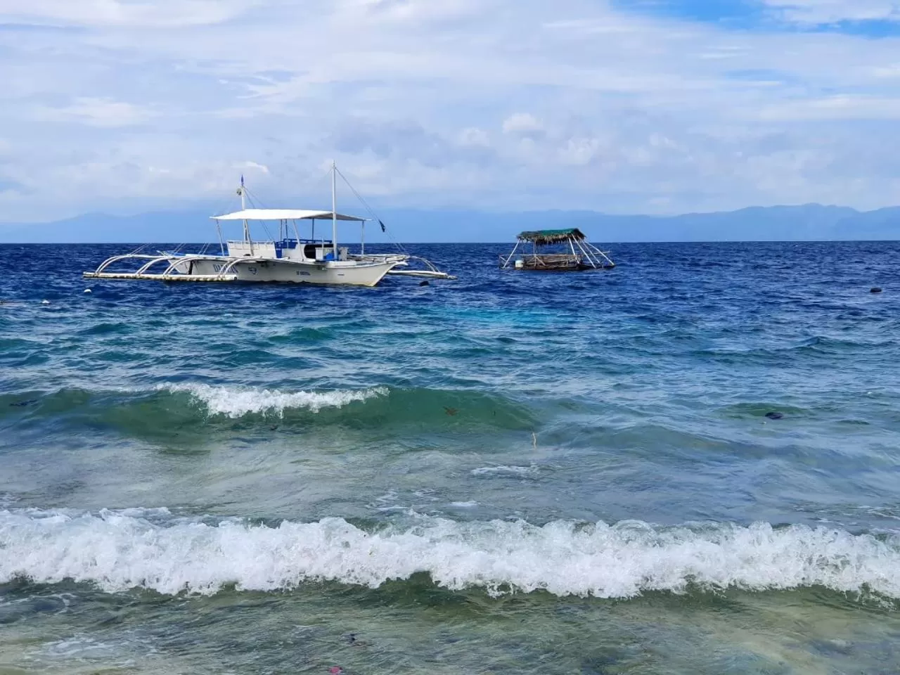 Sea view in Gaja Go Dive & Inn