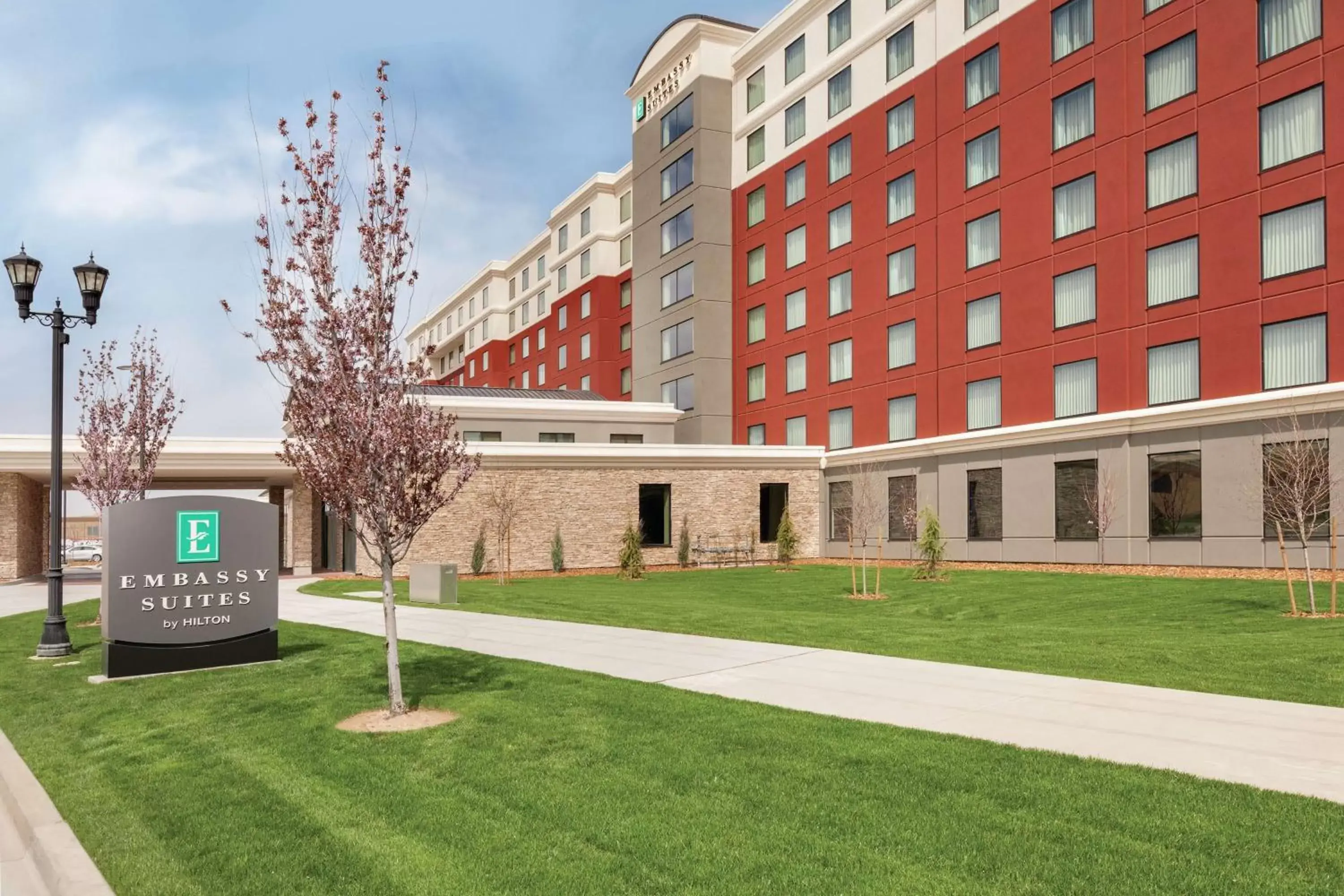 Property building in Embassy Suites By Hilton South Jordan Salt Lake City Property building in Embassy Suites By Hilton South Jordan Salt Lake City