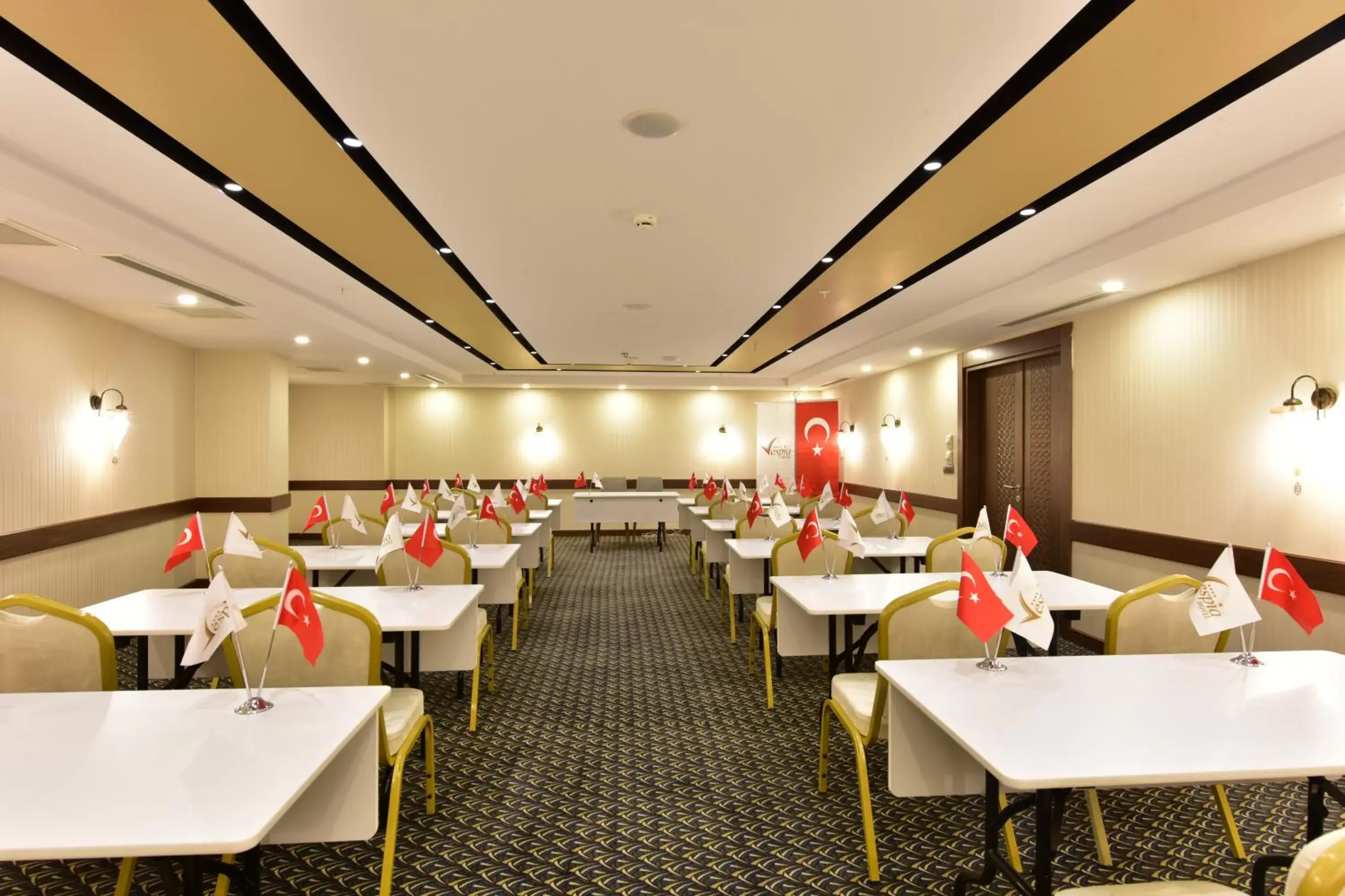 Business facilities, Restaurant/Places to Eat in Vespia Hotel