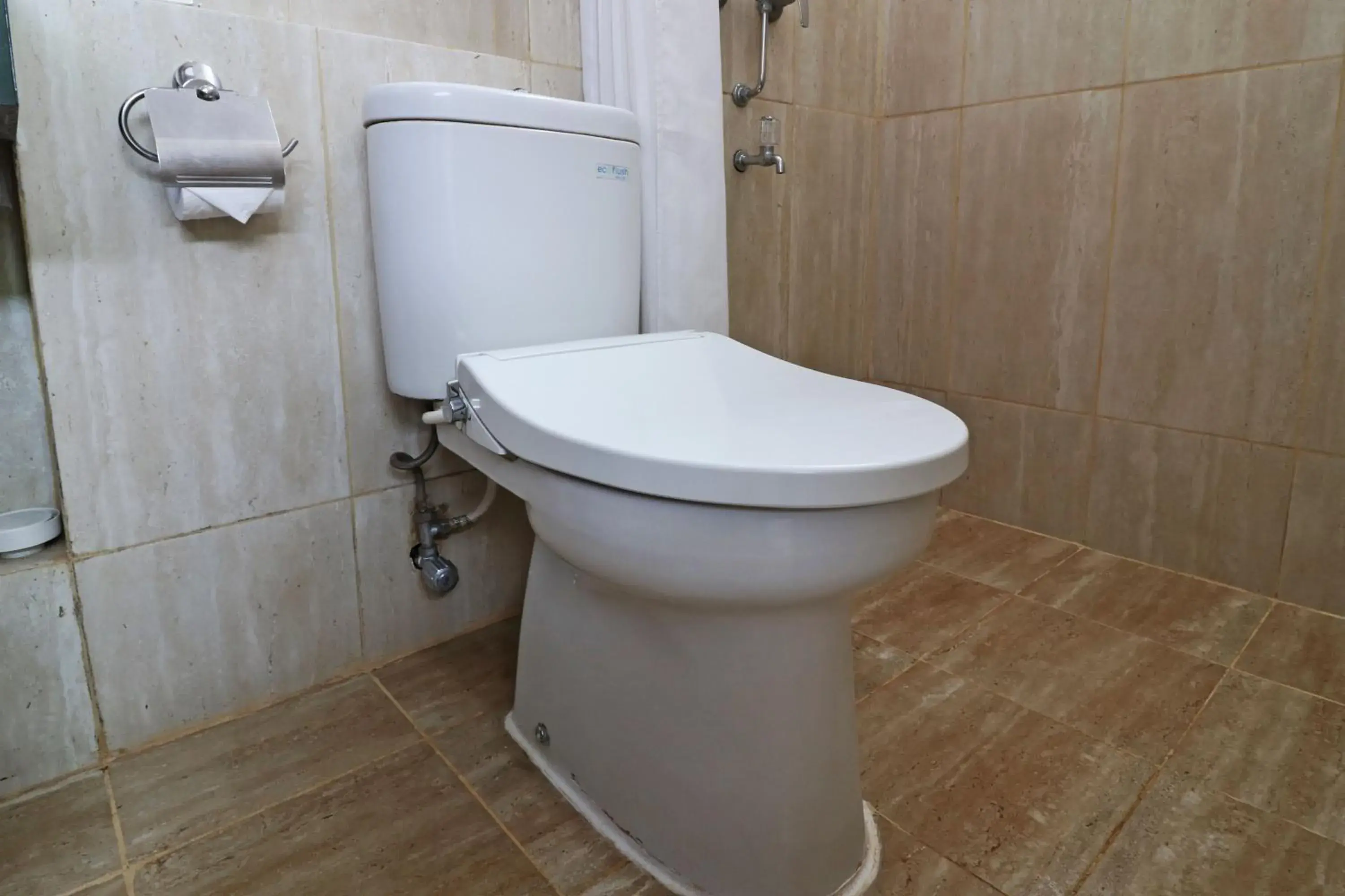Toilet, Bathroom in Hotel Bumi Makmur Indah Lembang