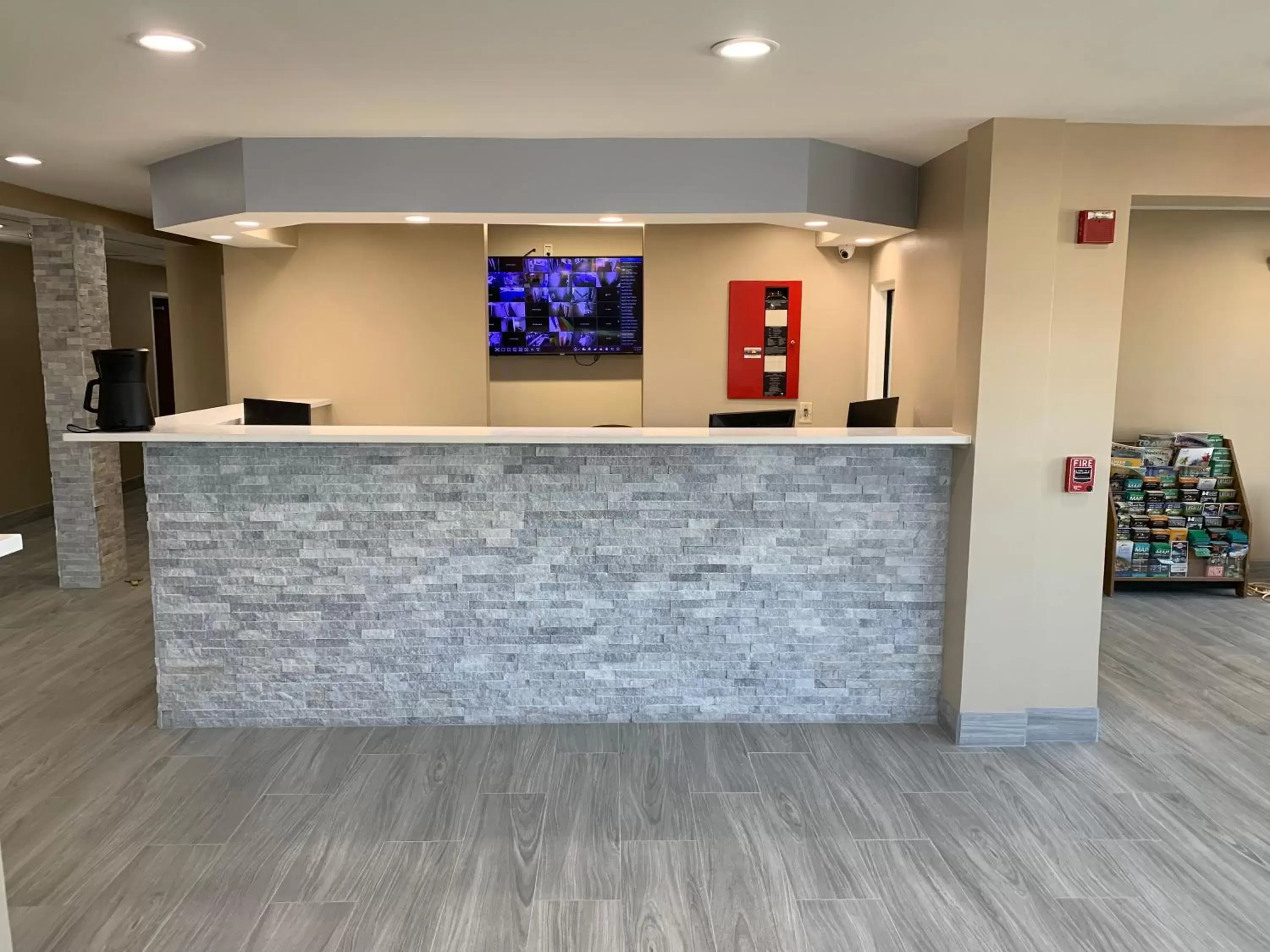 Lobby or reception, Lobby/Reception in Super 8 by Wyndham Joliet